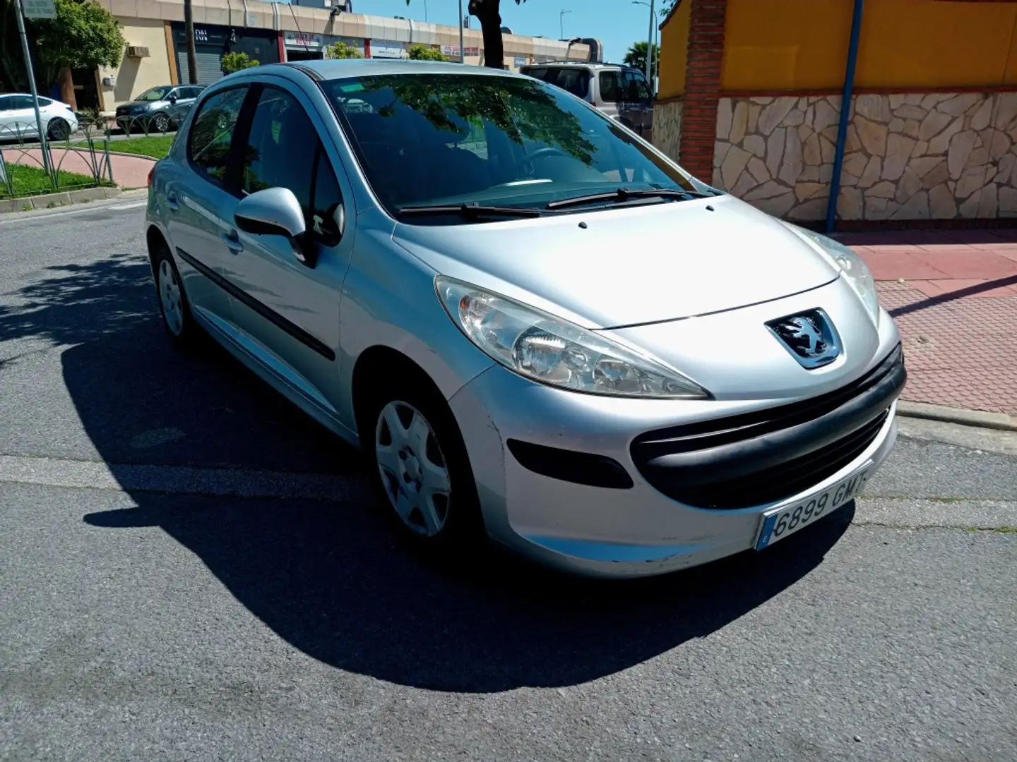 Peugeot 207 1.4i Confort Gris - 2
