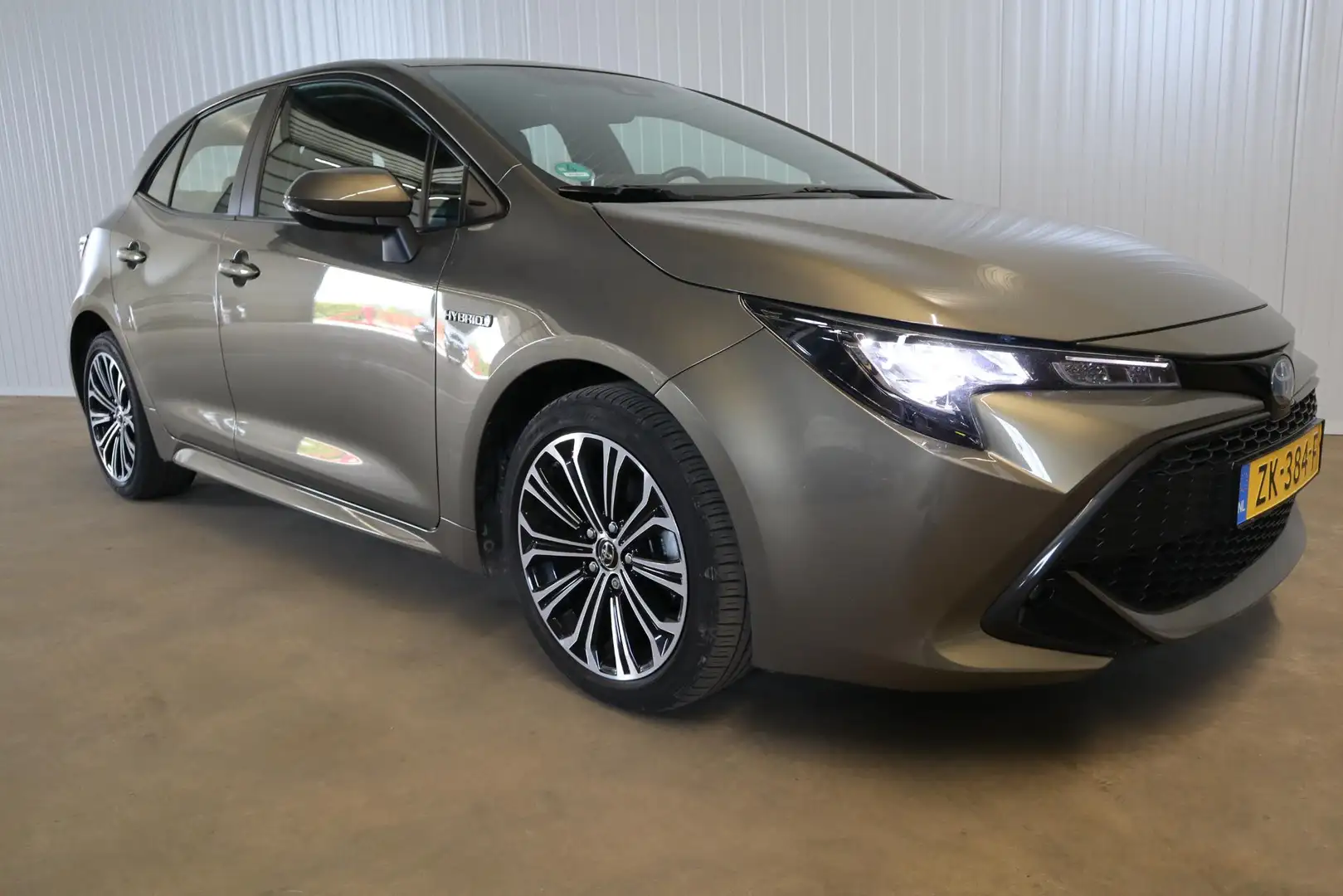 Toyota Corolla 1.8 Hybrid First Edition Zelená - 2