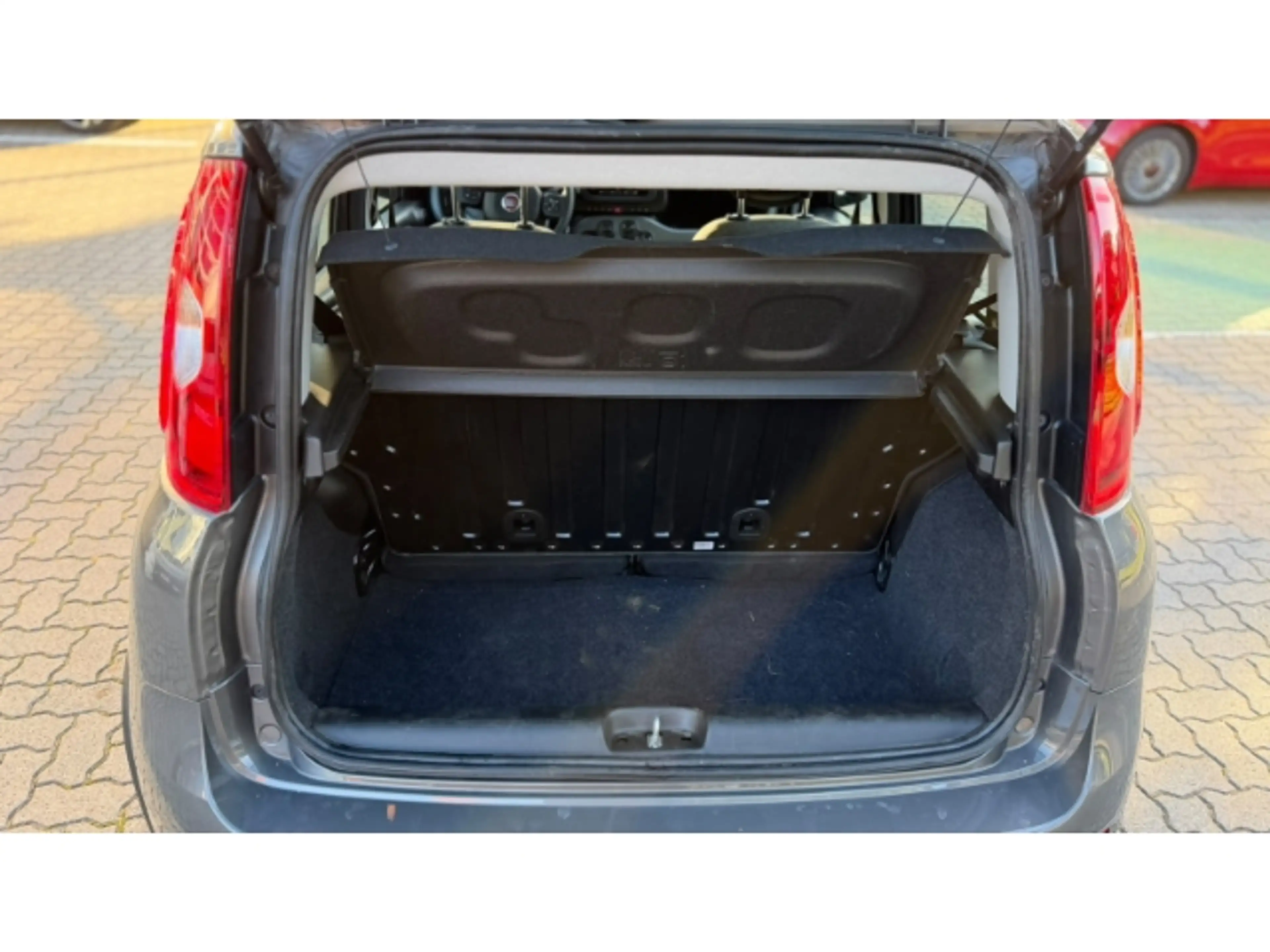 Fiat Panda Hybrid 1.0 GSE DAB Berganfahrass. Klima teilb.Rück — photo 6