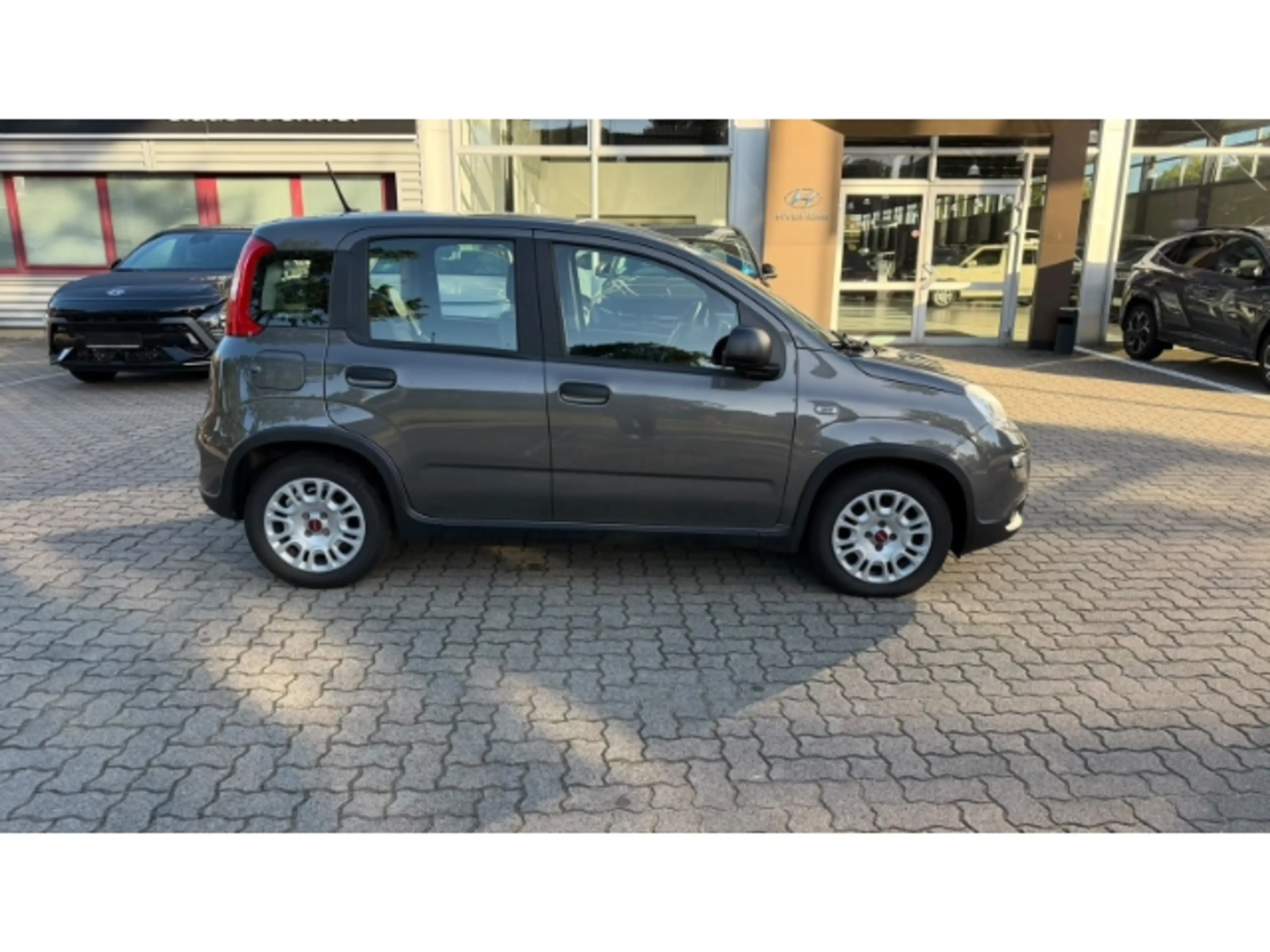 Fiat Panda Hybrid 1.0 GSE DAB Berganfahrass. Klima teilb.Rück — photo 4