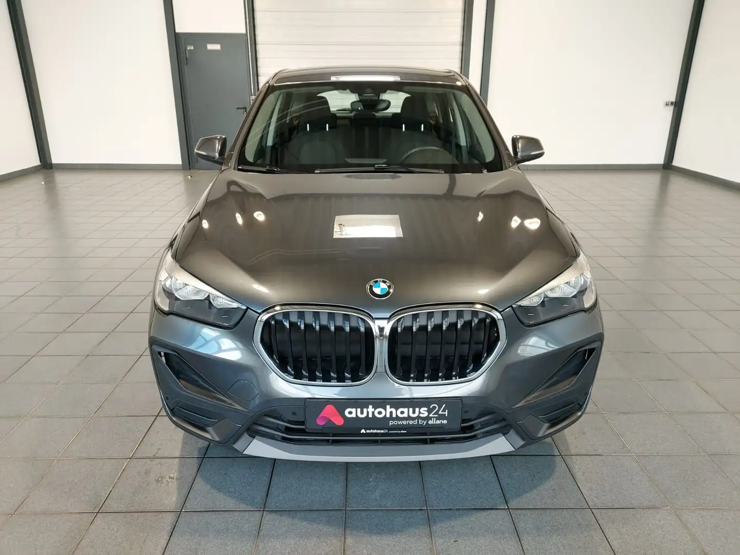 BMW X1 sDrive18d   Navi|ParkPilot|Sitzhzg Grigio - 2