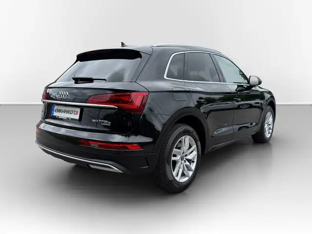 Audi Q5 view 6