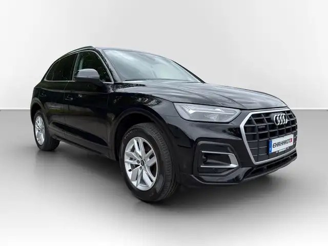 Audi Q5 view 3