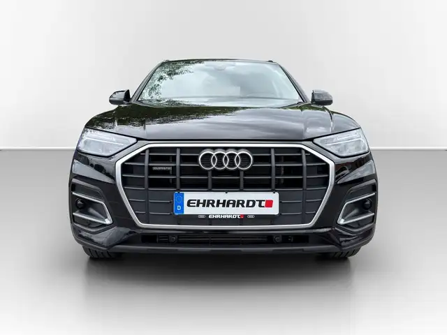 Audi Q5 view 2