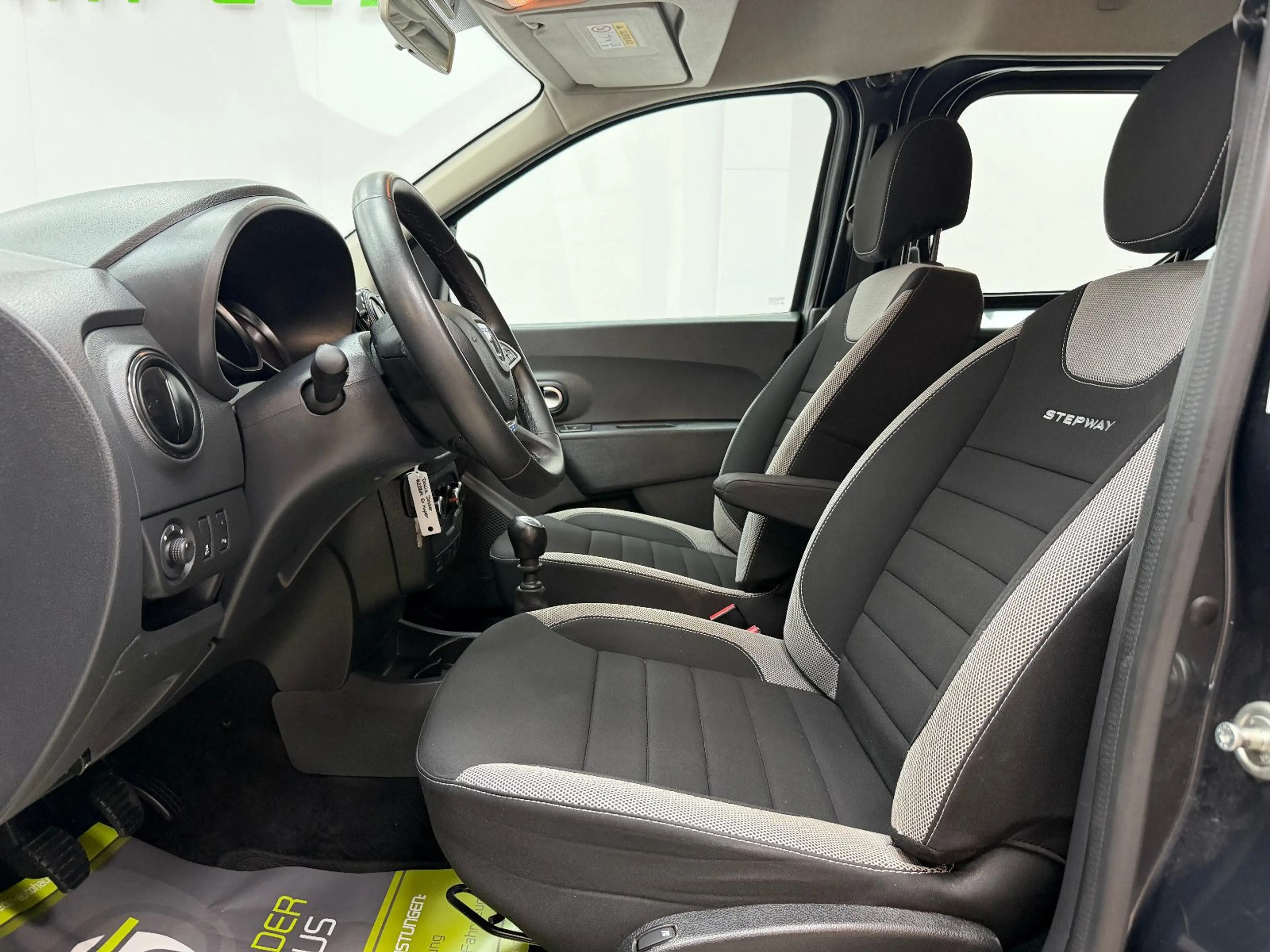 Dacia Dokker Stepway Plus TEMPOMAT / KAMERA / NAVI — photo 12