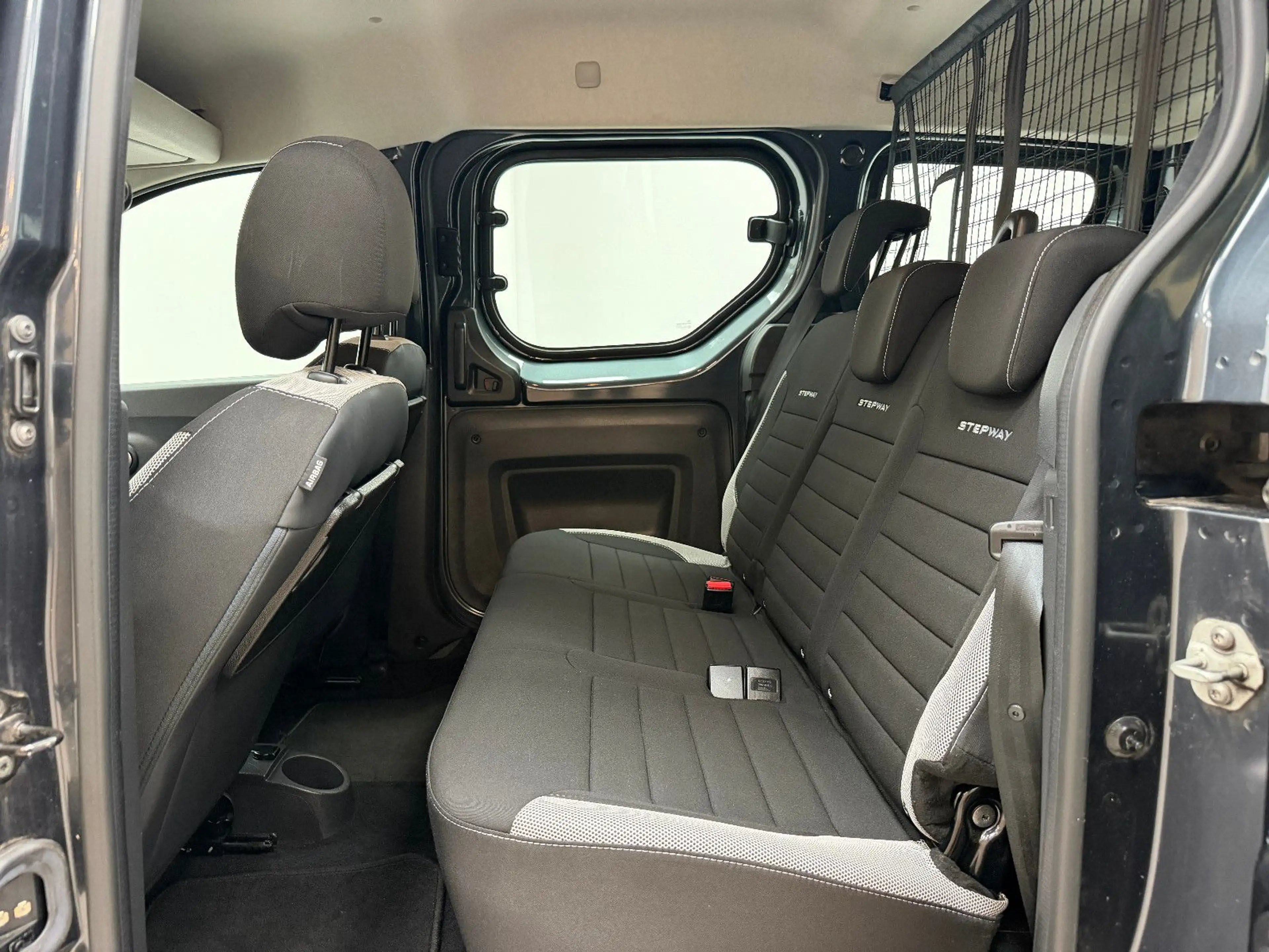 Dacia Dokker Stepway Plus TEMPOMAT / KAMERA / NAVI — photo 14
