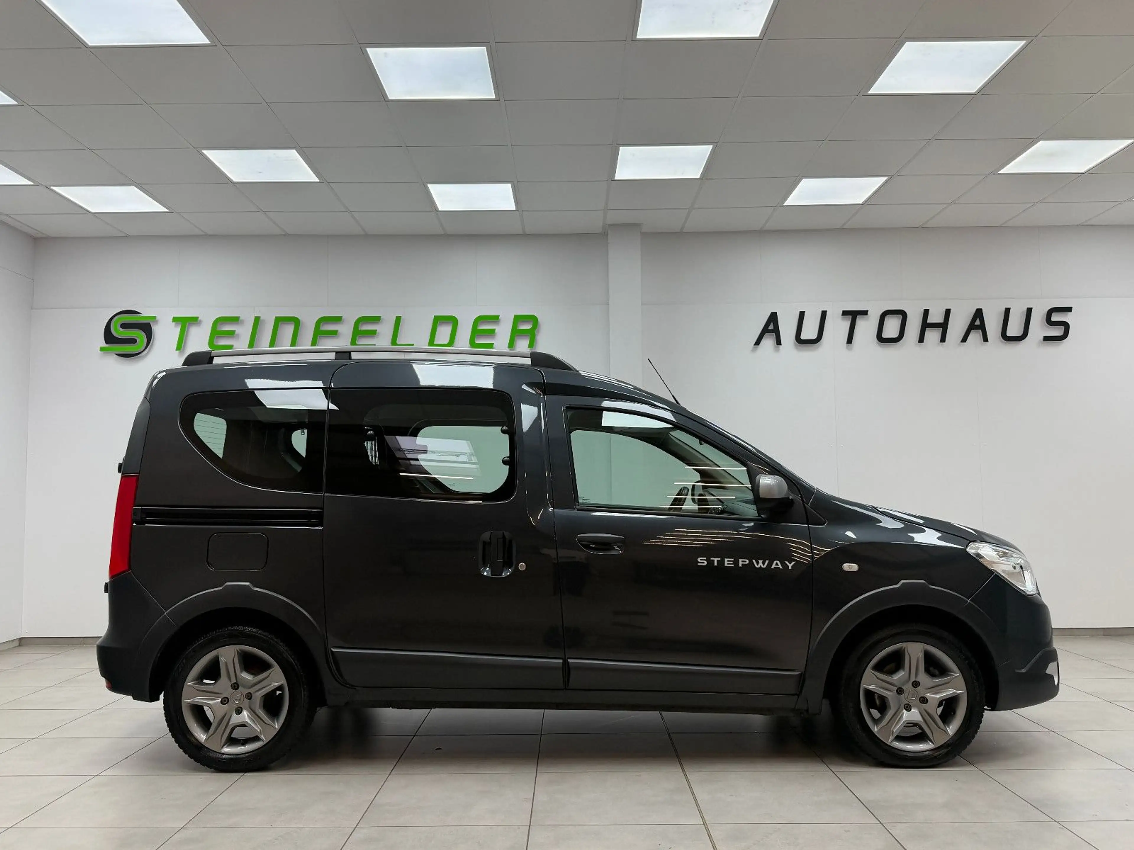 Dacia Dokker Stepway Plus TEMPOMAT / KAMERA / NAVI — photo 8