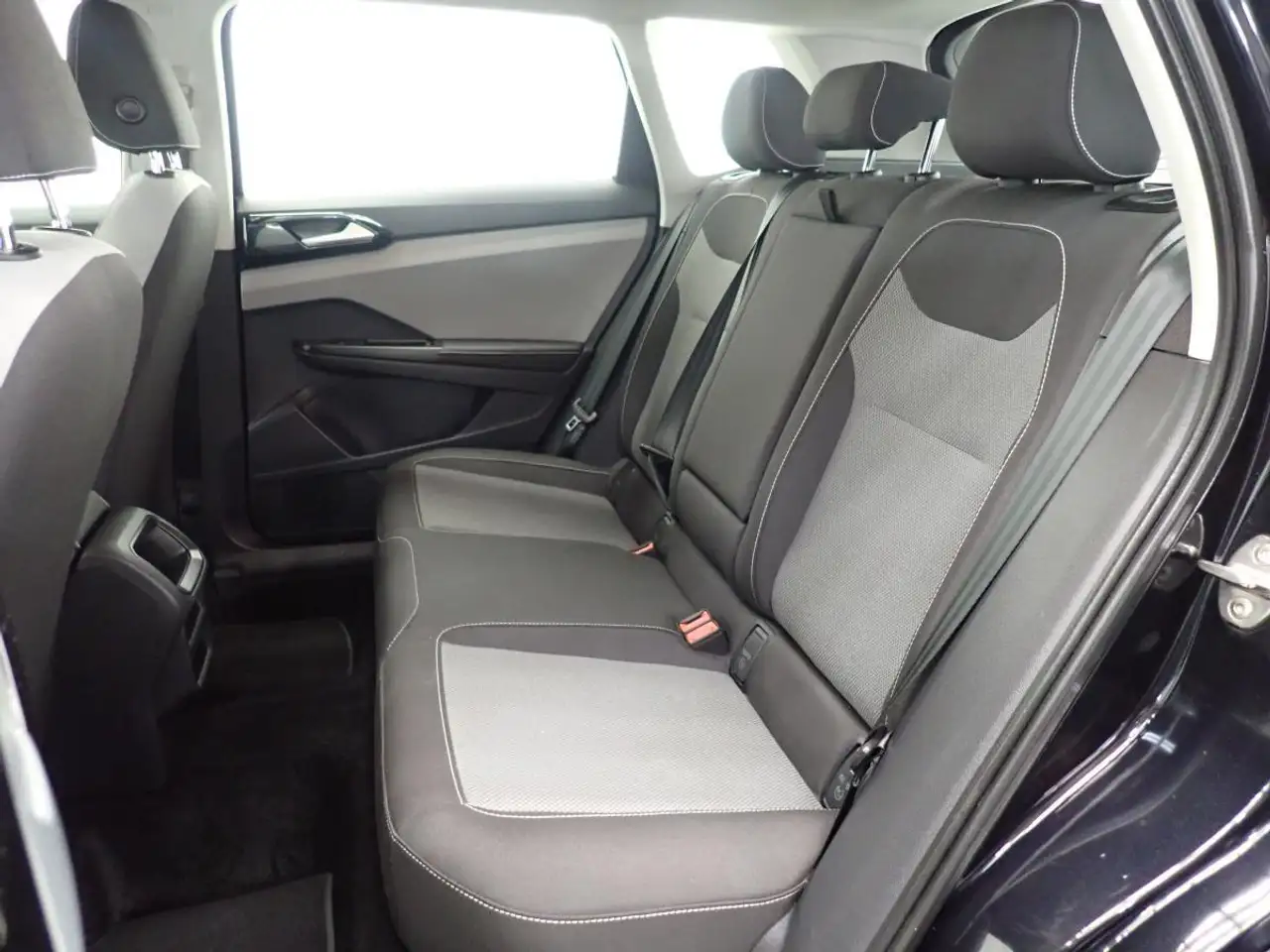 Volkswagen Taos снимка Volkswagen Taos