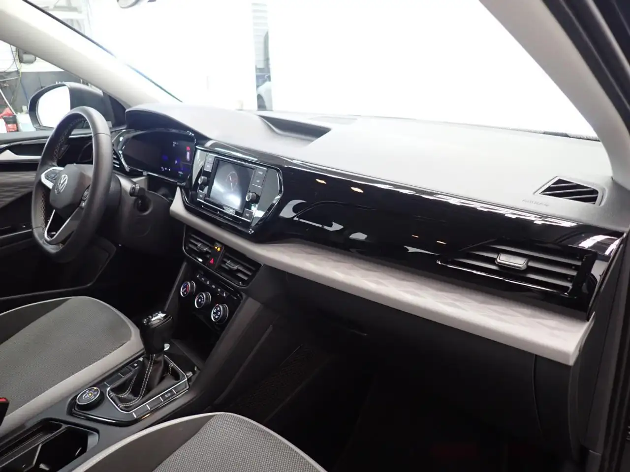 Volkswagen Taos снимка Volkswagen Taos