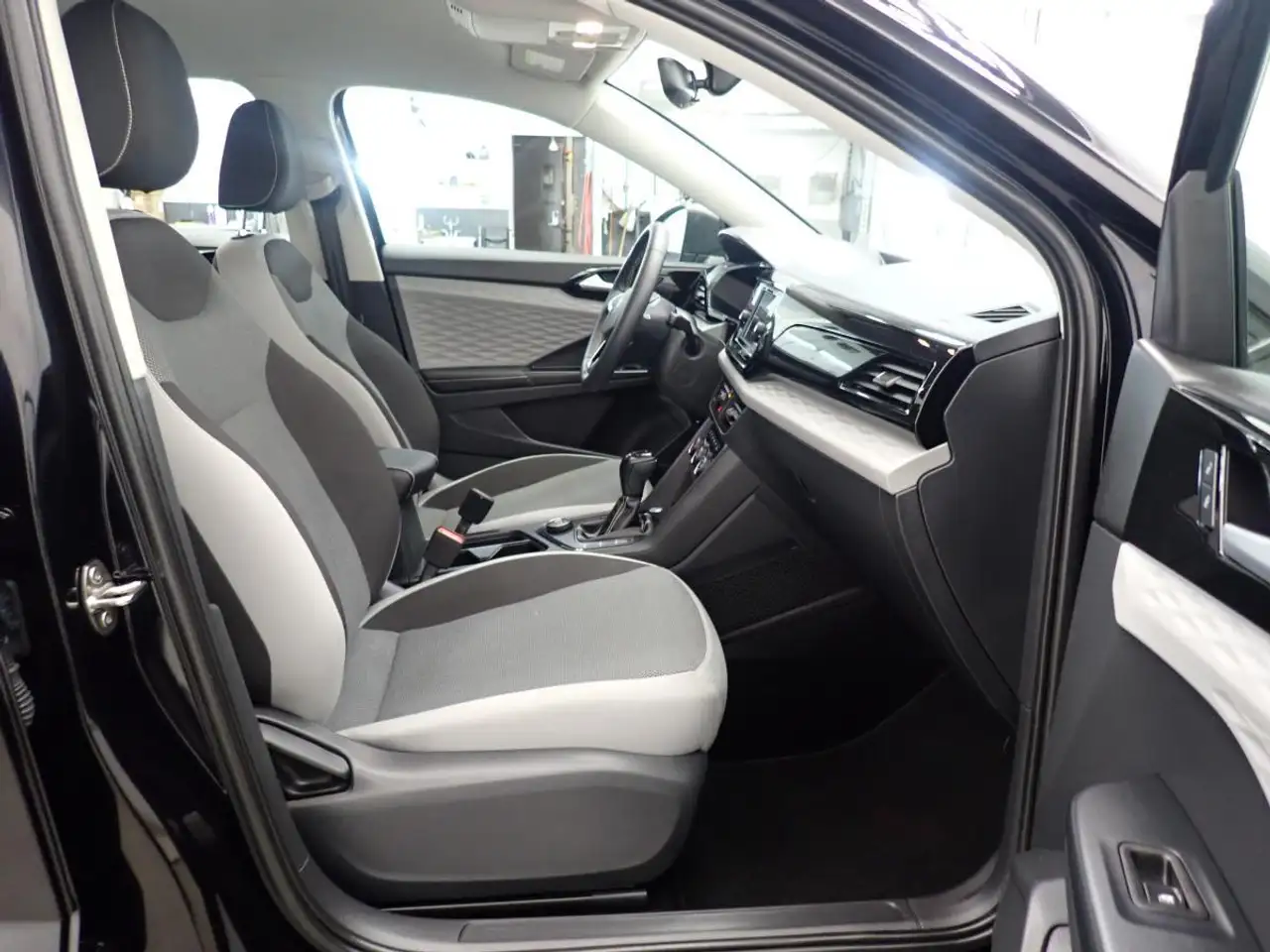 Volkswagen Taos снимка Volkswagen Taos