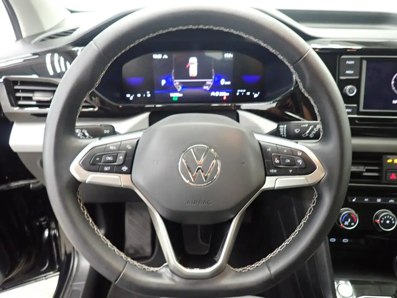 Volkswagen Taos снимка Volkswagen Taos