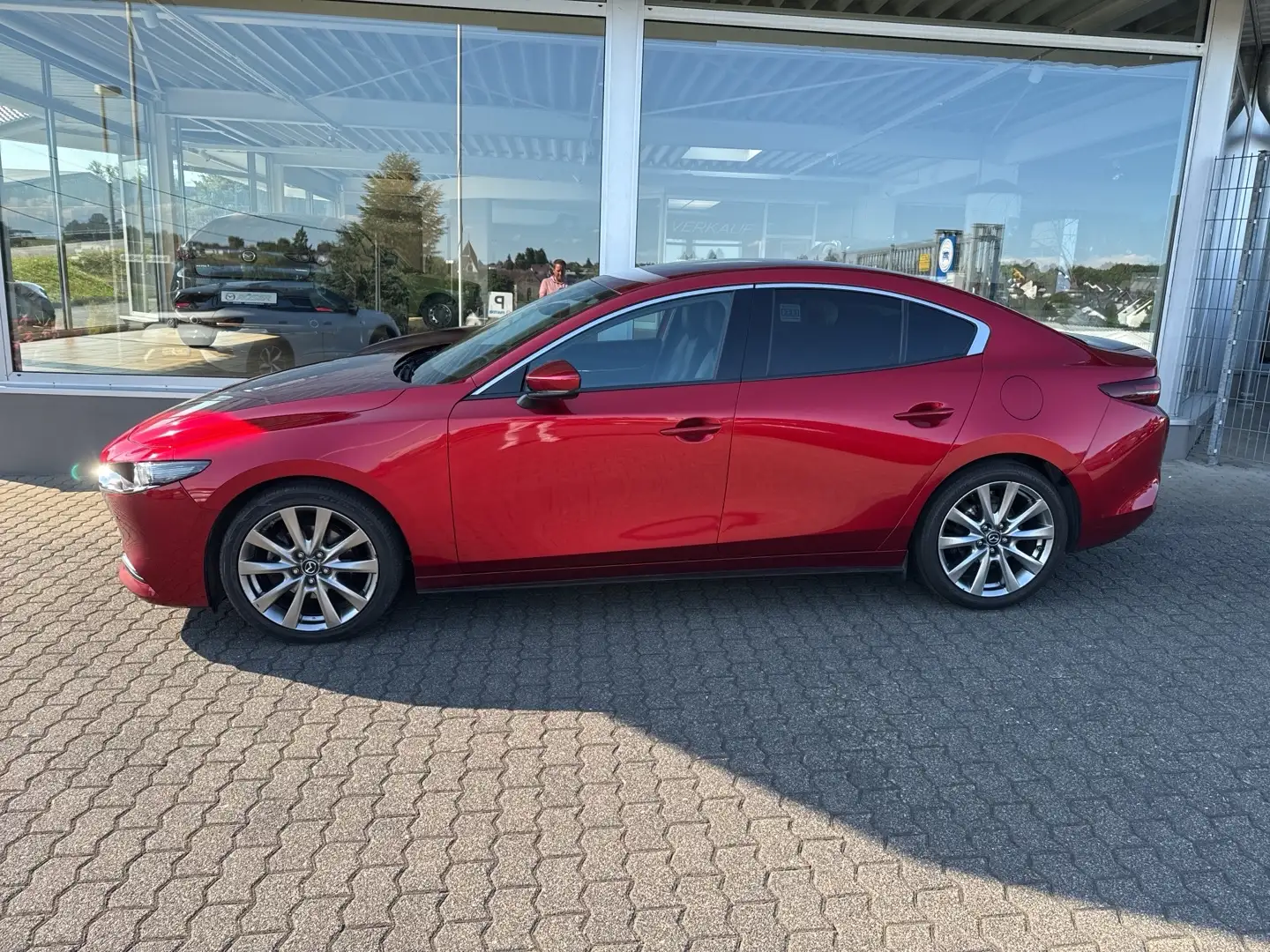 Mazda 3 FB Selection Design-P. iActivsense-P. Bose Leder Rot - 2
