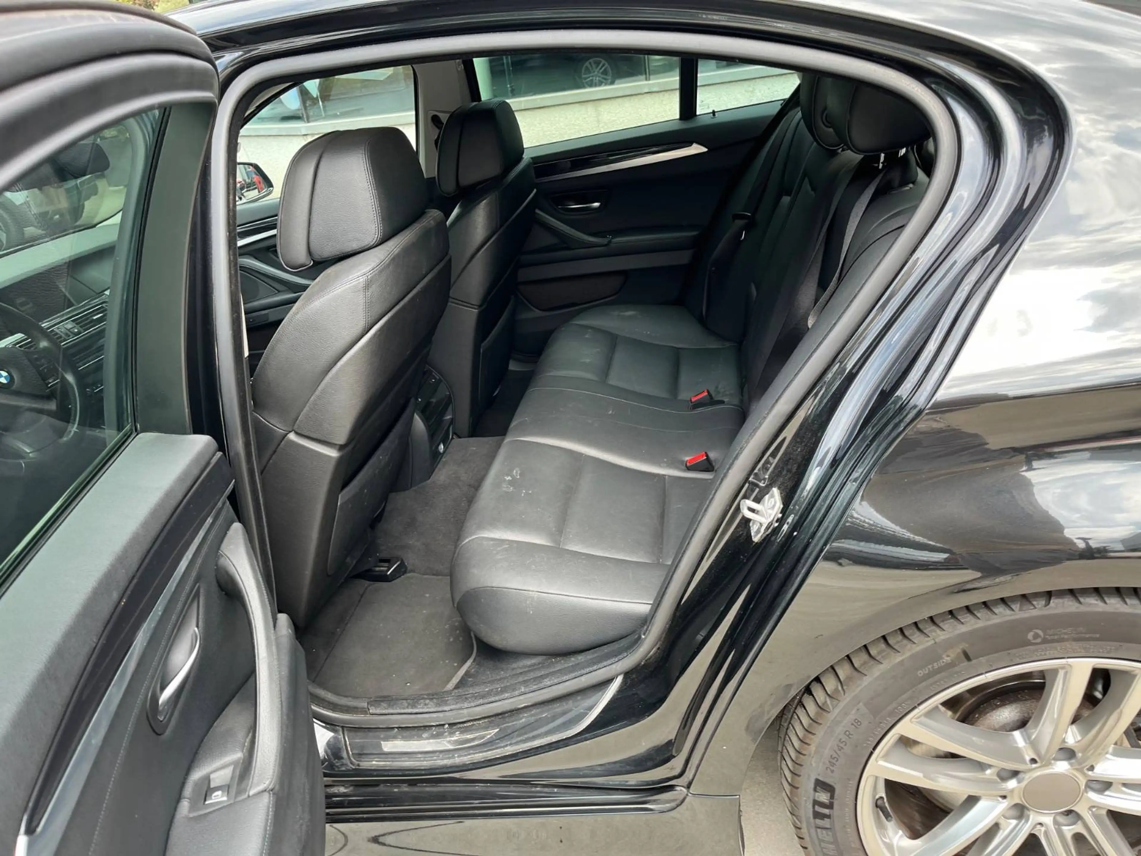 BMW 535 Gran Turismo 535 dXA — photo 11