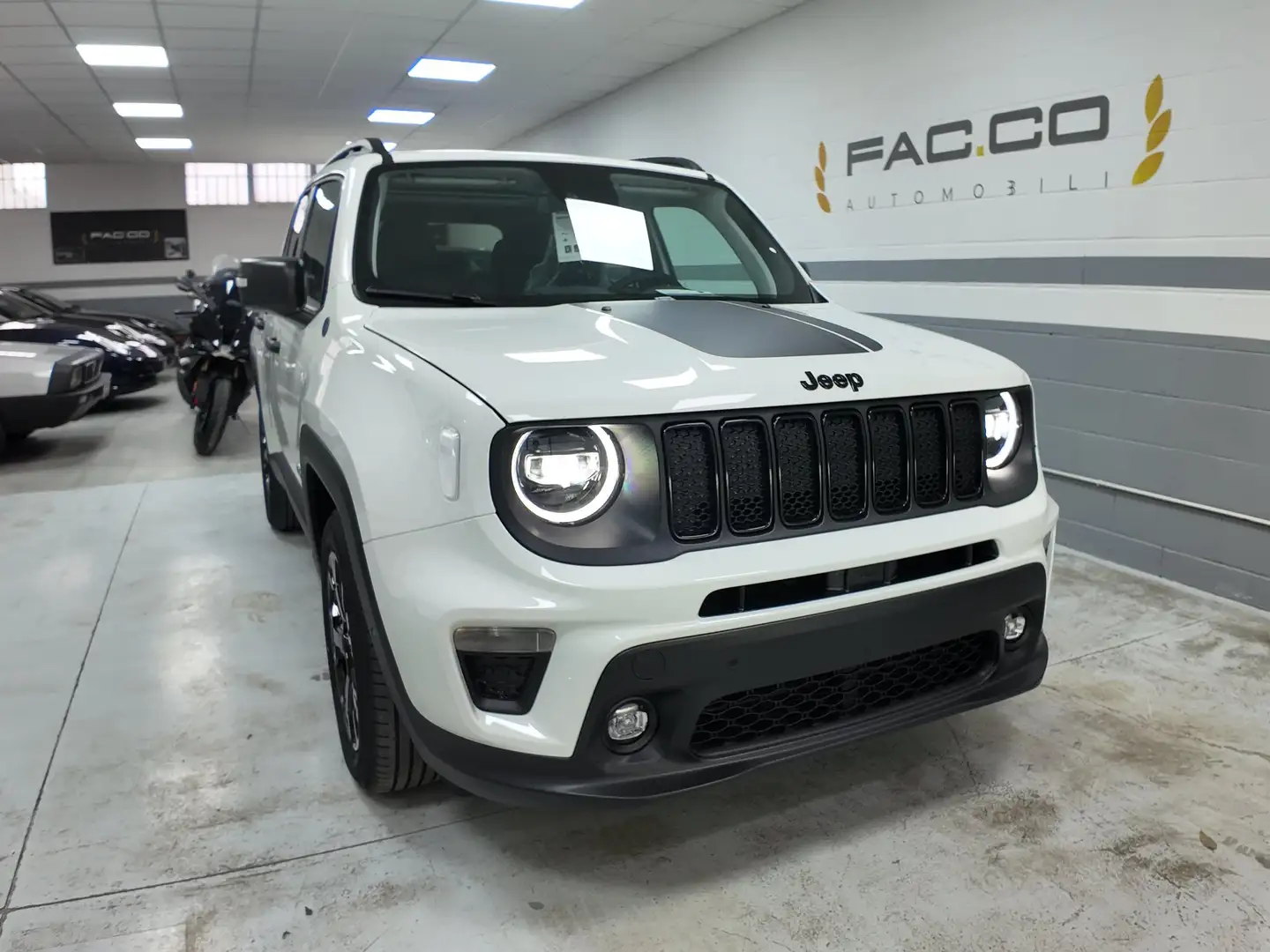 Jeep Renegade Renegade 2024 1.5 turbo t4 mhev Northstar 2wd dct Bianco - 2