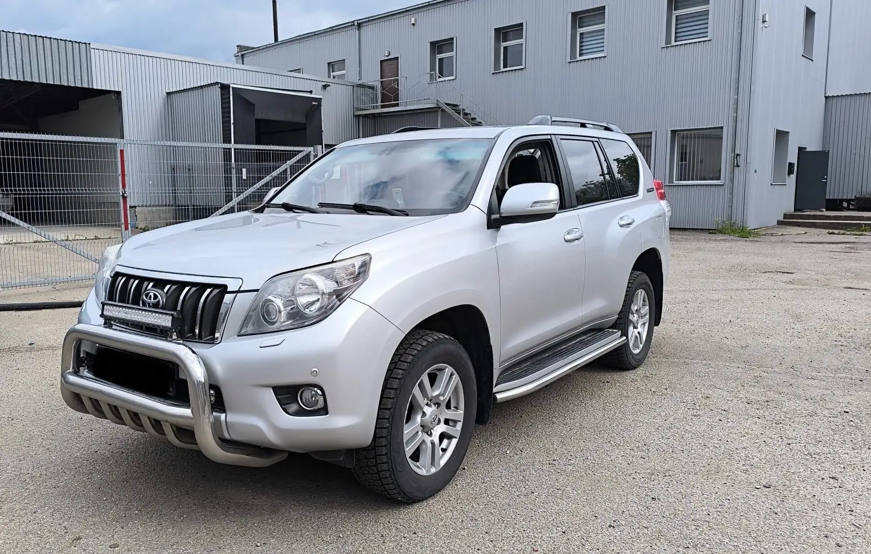 Toyota Land Cruiser 3.0 D-4D Automatik 60th Anniversary*export* Gümüş rengi - 2