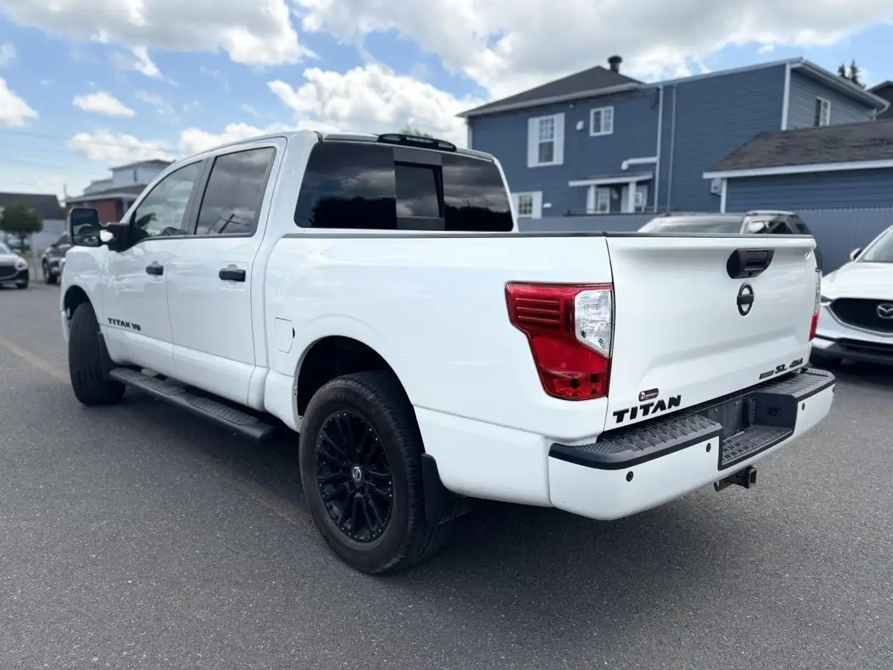 Nissan Titan снимка Nissan Titan
