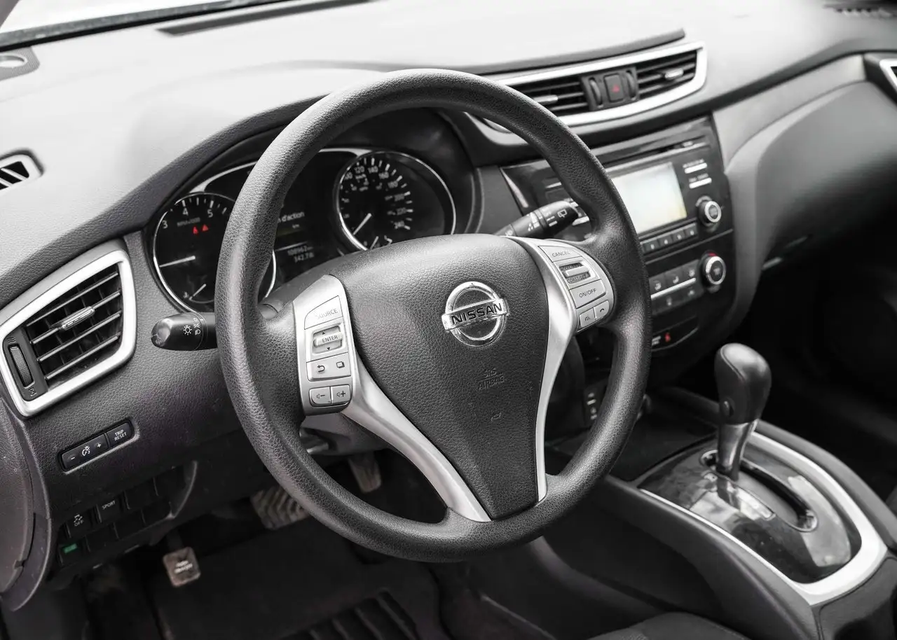 Nissan Rogue снимка Nissan Rogue
