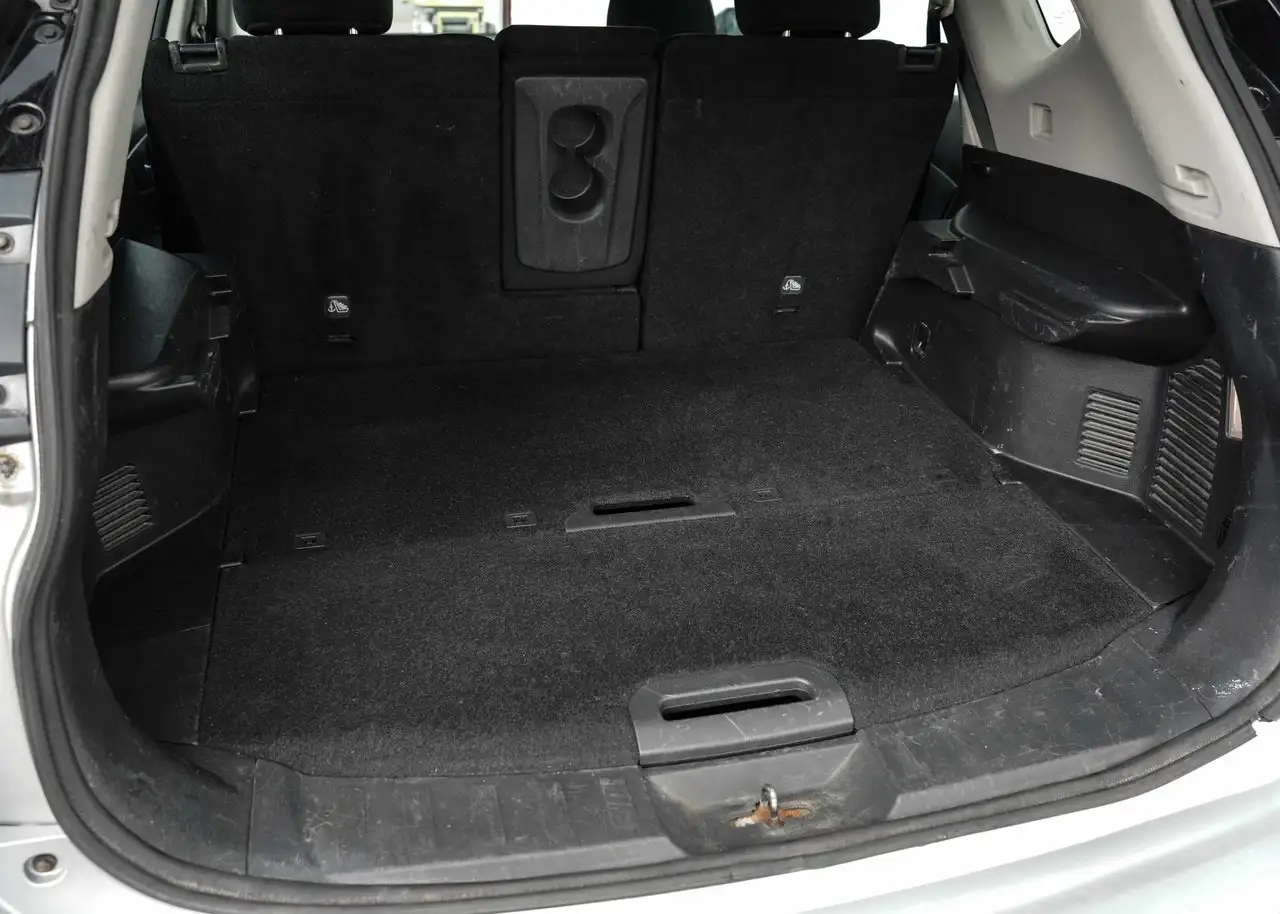 Nissan Rogue снимка Nissan Rogue