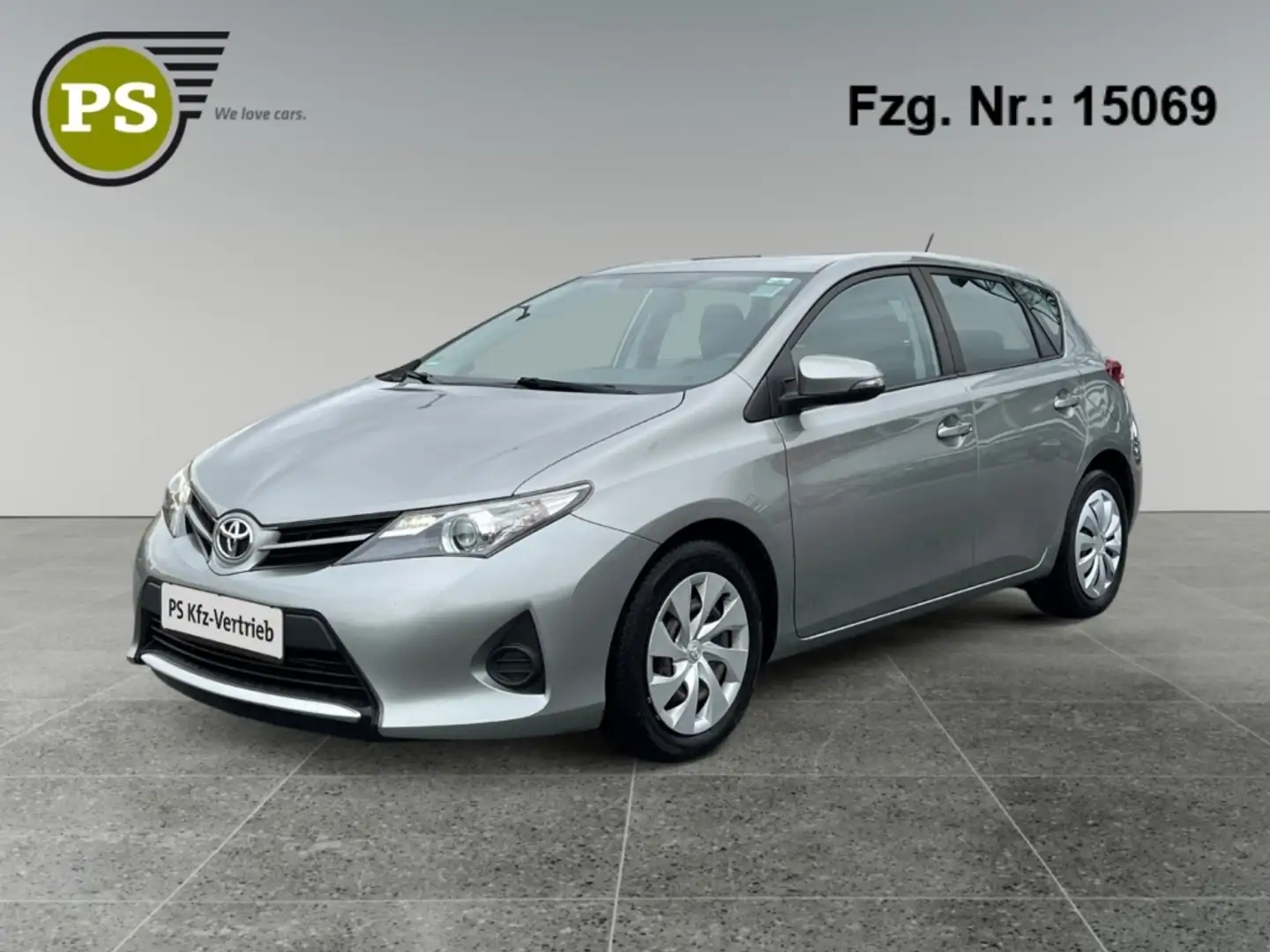 Toyota Auris Cool 1.4 D-4D DPF Klimaautom Berganfahrass.   el.S Gris - 1