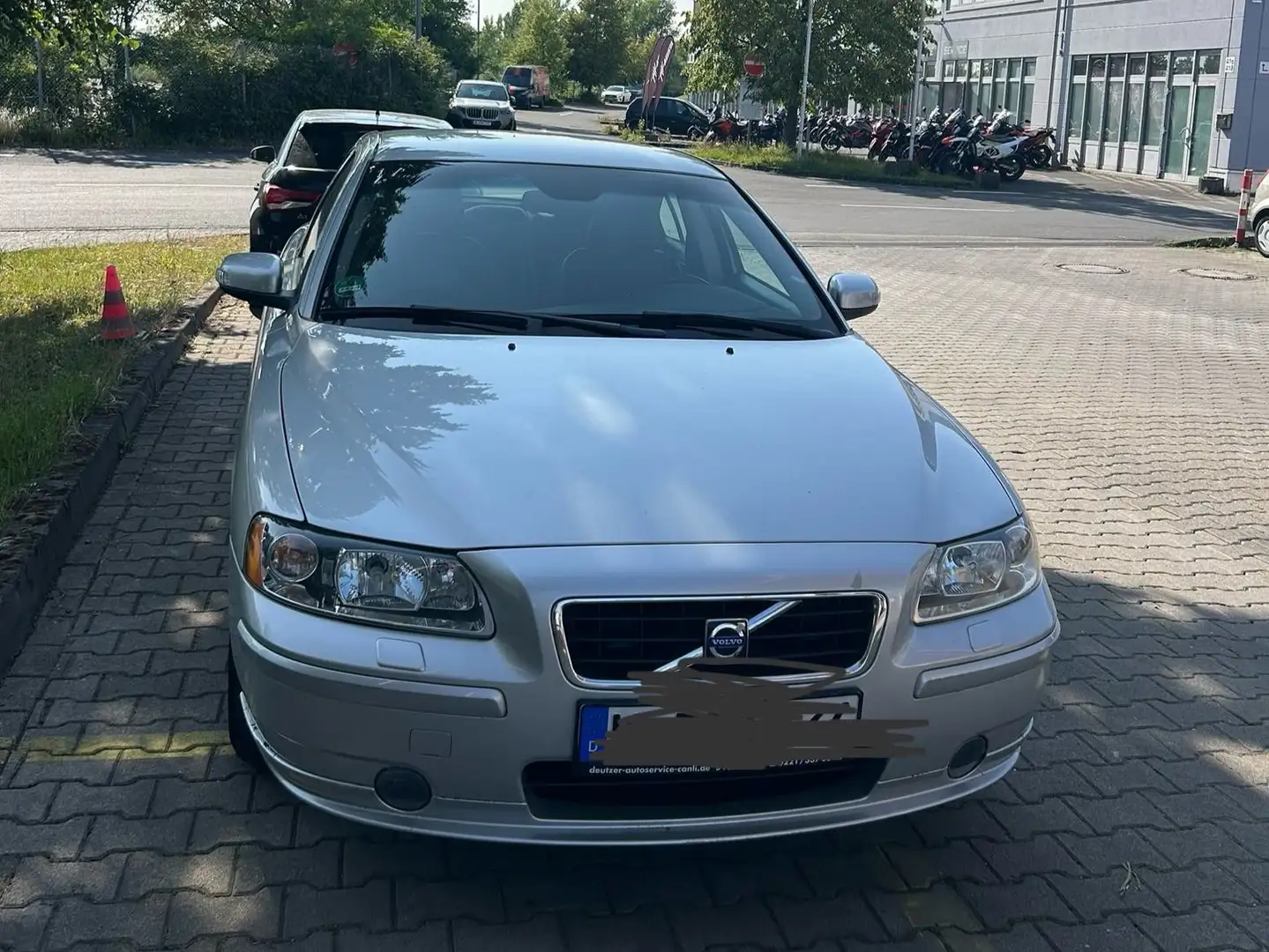 Volvo S60 S60 2.4 Aut. Kinetic Ezüst - 1