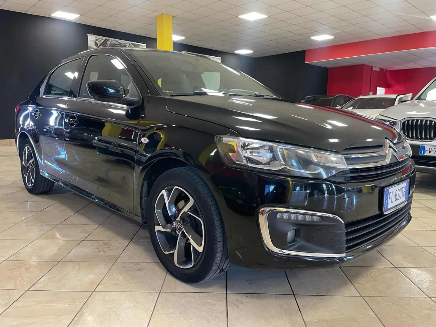 Citroen C-Elysée PureTech 82 Shine Nero - 1