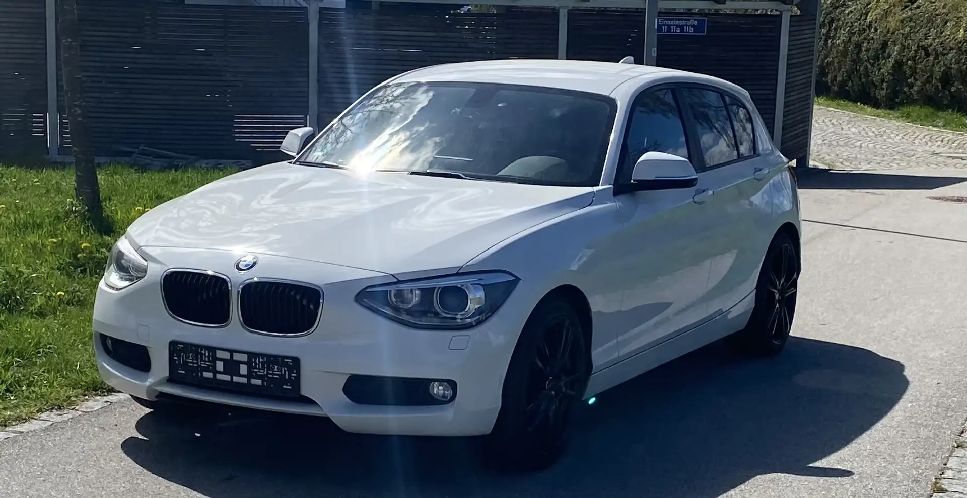 BMW 118 d - Advantage + Luxury Line Weiß - 1