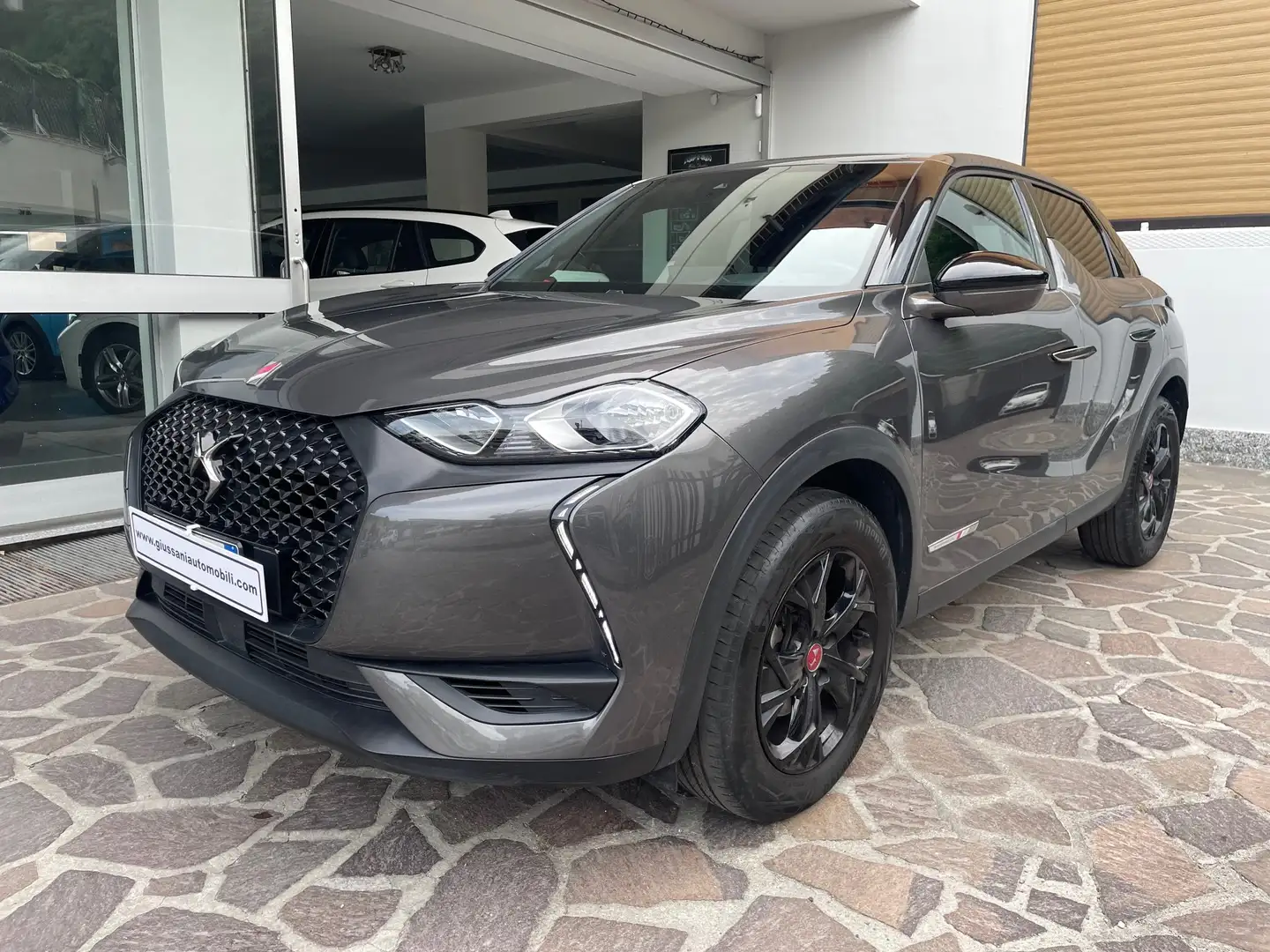DS Automobiles DS 3 Crossback 1.2 puretech Performance Line 130cv auto STUPENDA Grigio - 1