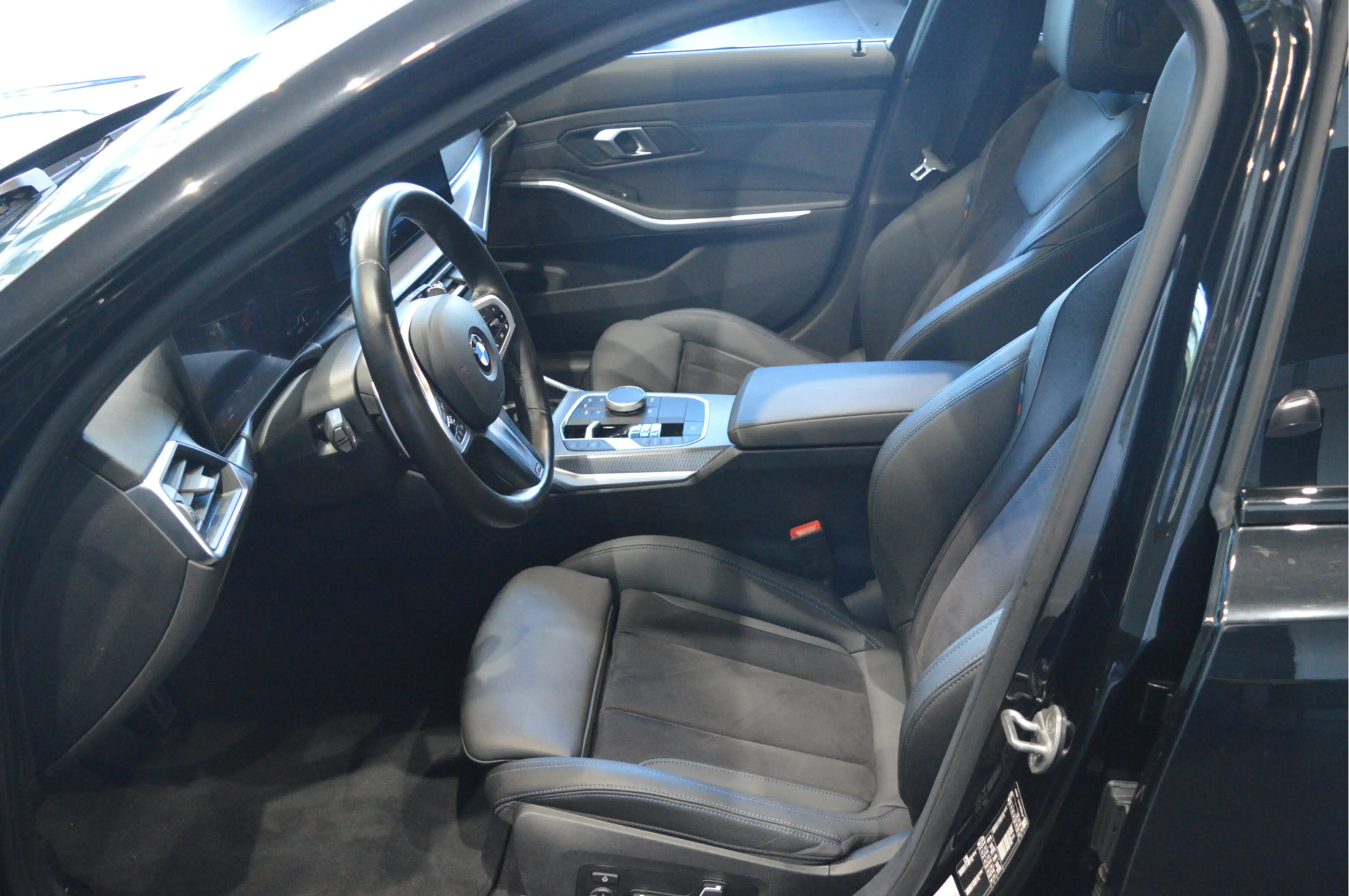 BMW 320 3-serie Touring 320d M-SPORT pano camera led 18 in — photo 15