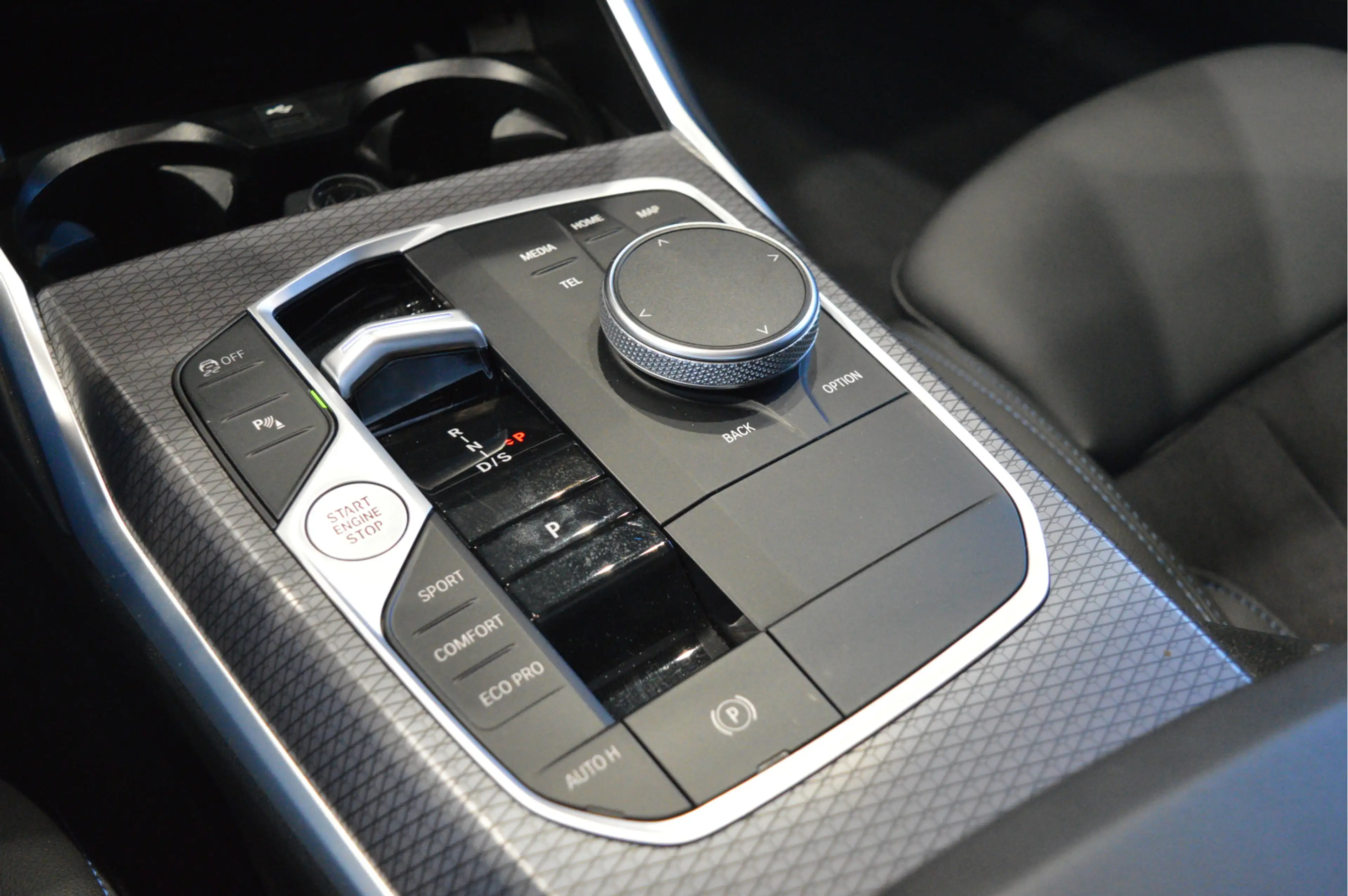 BMW 320 3-serie Touring 320d M-SPORT pano camera led 18 in — photo 21