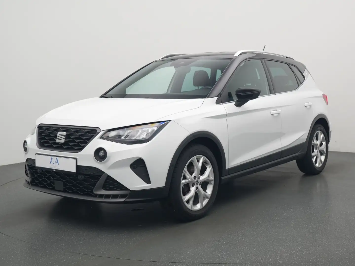 SEAT Arona FR-Line DSG APPS+NAVI+SITZHZG+RFKAMERA+LED Weiß - 1