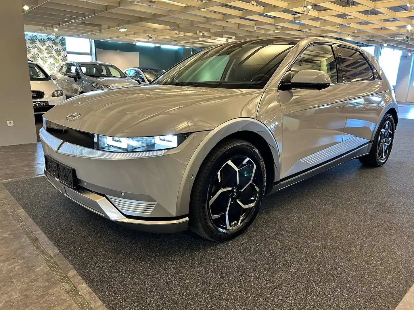 Hyundai IONIQ 5 Top Line Long Range 72,6 kWh AWD *1. Besitz* Grau - 1