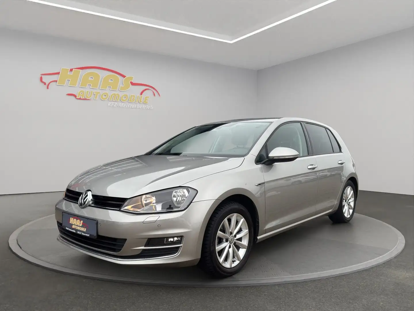 Volkswagen Golf VII Lim. Lounge BMT*DSG*Tempomat*AHK* Plateado - 1