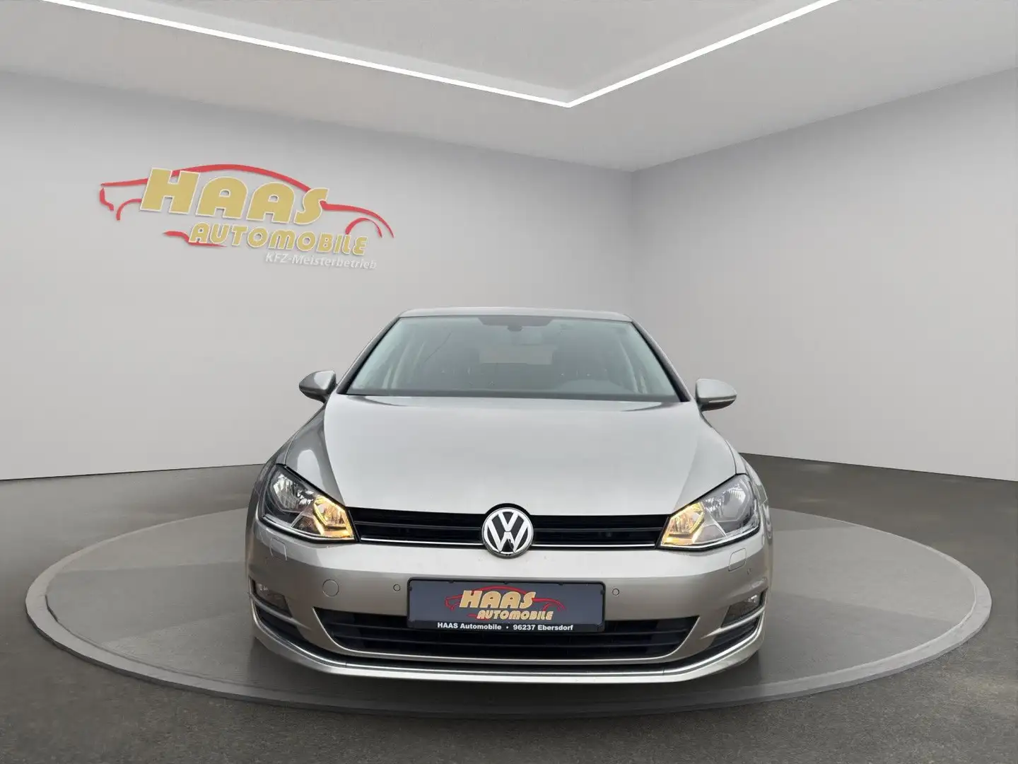 Volkswagen Golf VII Lim. Lounge BMT*DSG*Tempomat*AHK* Plateado - 2