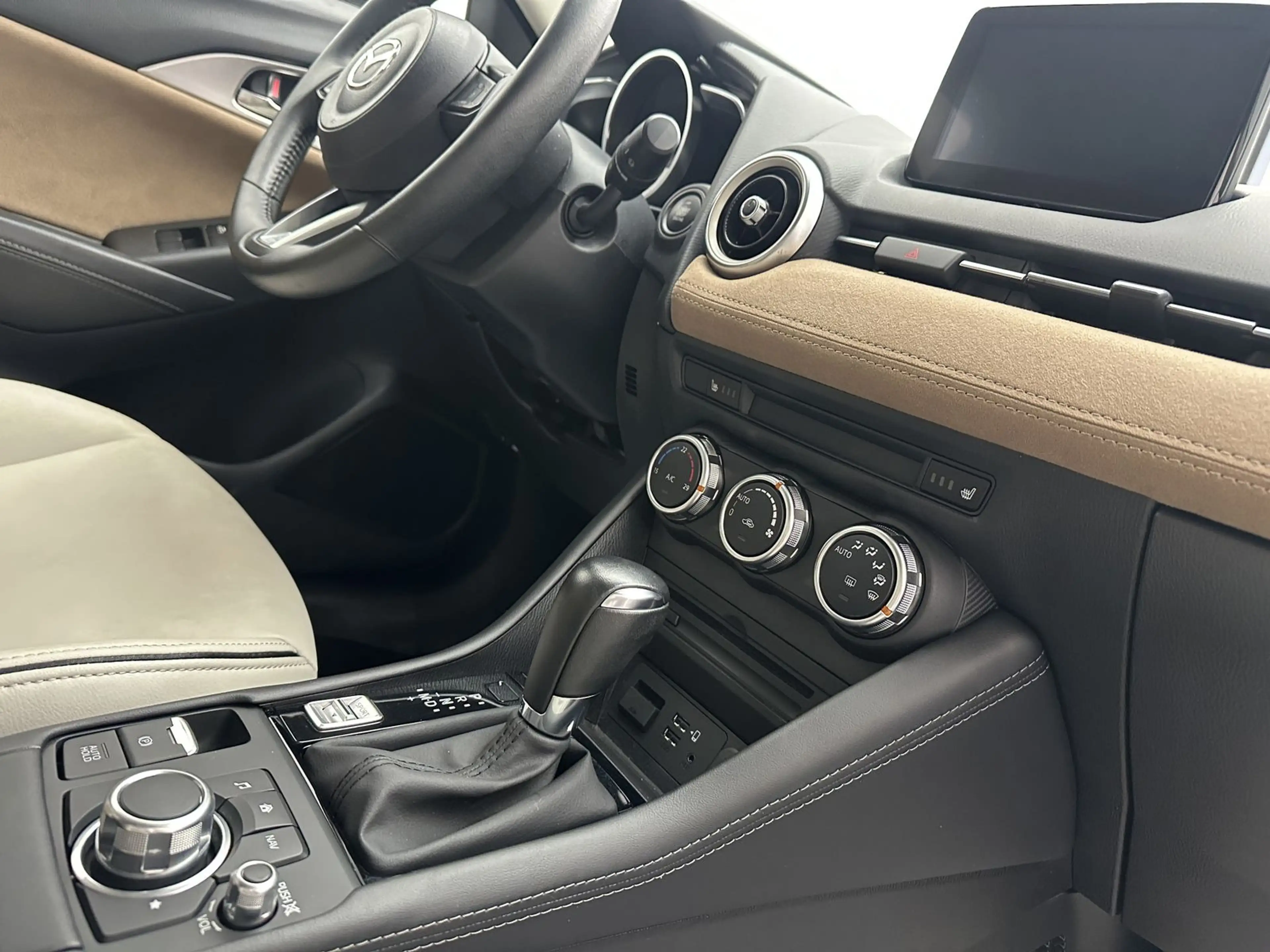 Mazda CX-3 Homura "1 HAND-NAVI-CAM-SITZH-PDC-ALU" — photo 10