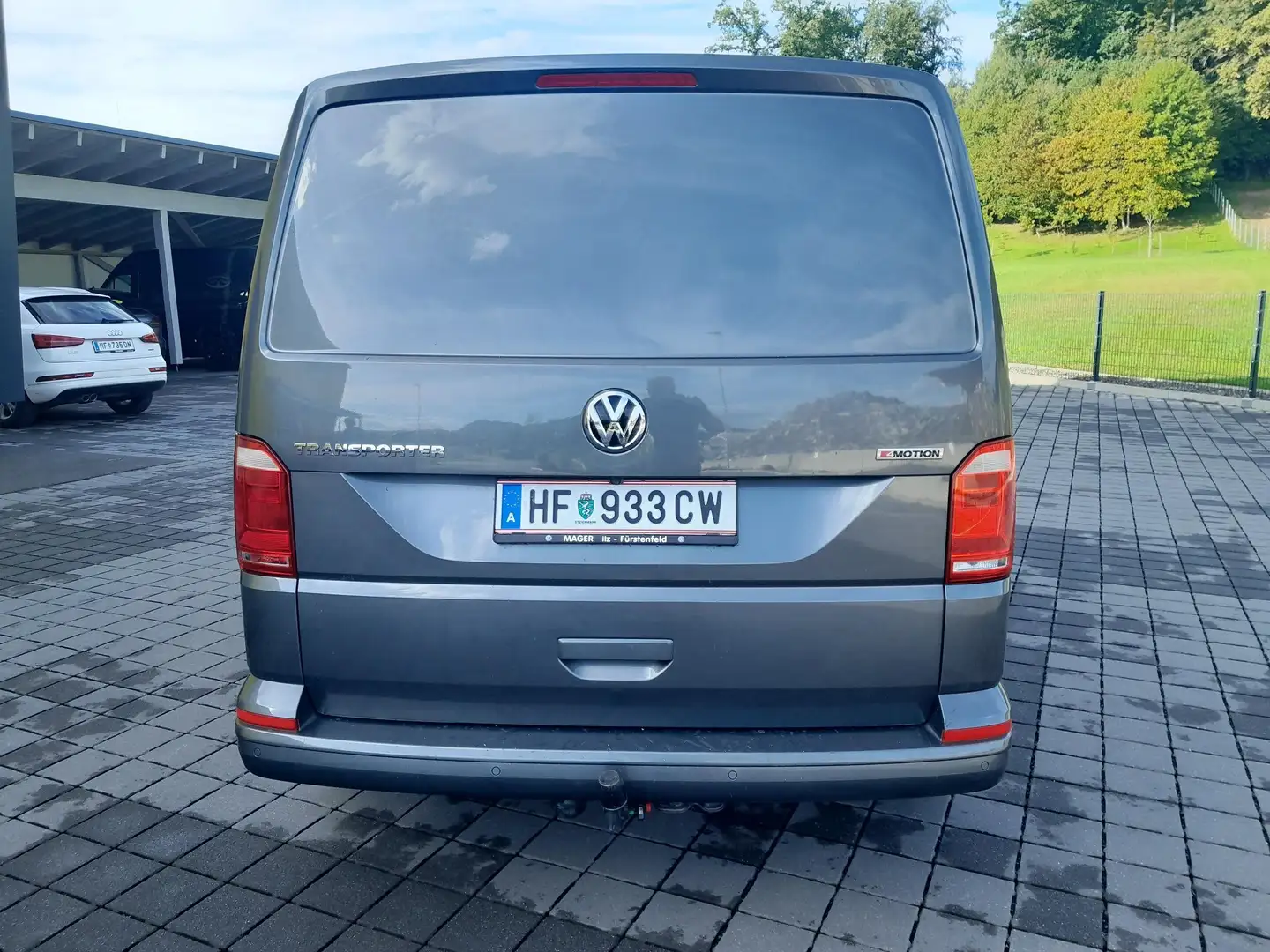 Volkswagen T6 Transporter Sehr guter Zustand Grau - 2