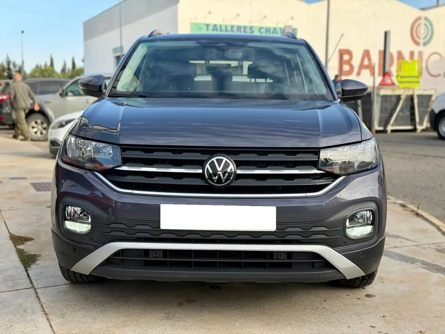 Volkswagen T-Cross 1.0 TSI Advance 81kW Gris - 2