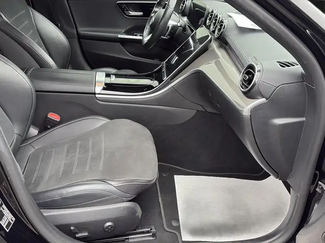 Mercedes-Benz C-Class view 13