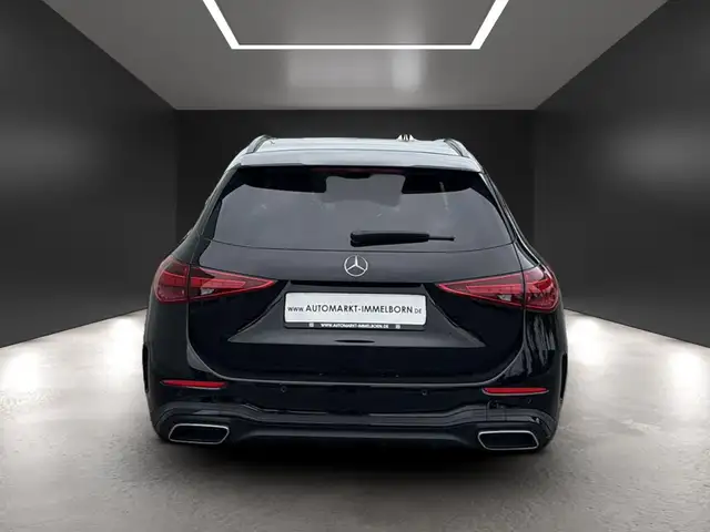Mercedes-Benz C-Class view 9
