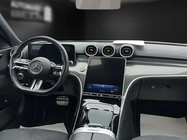 Mercedes-Benz C-Class view 15