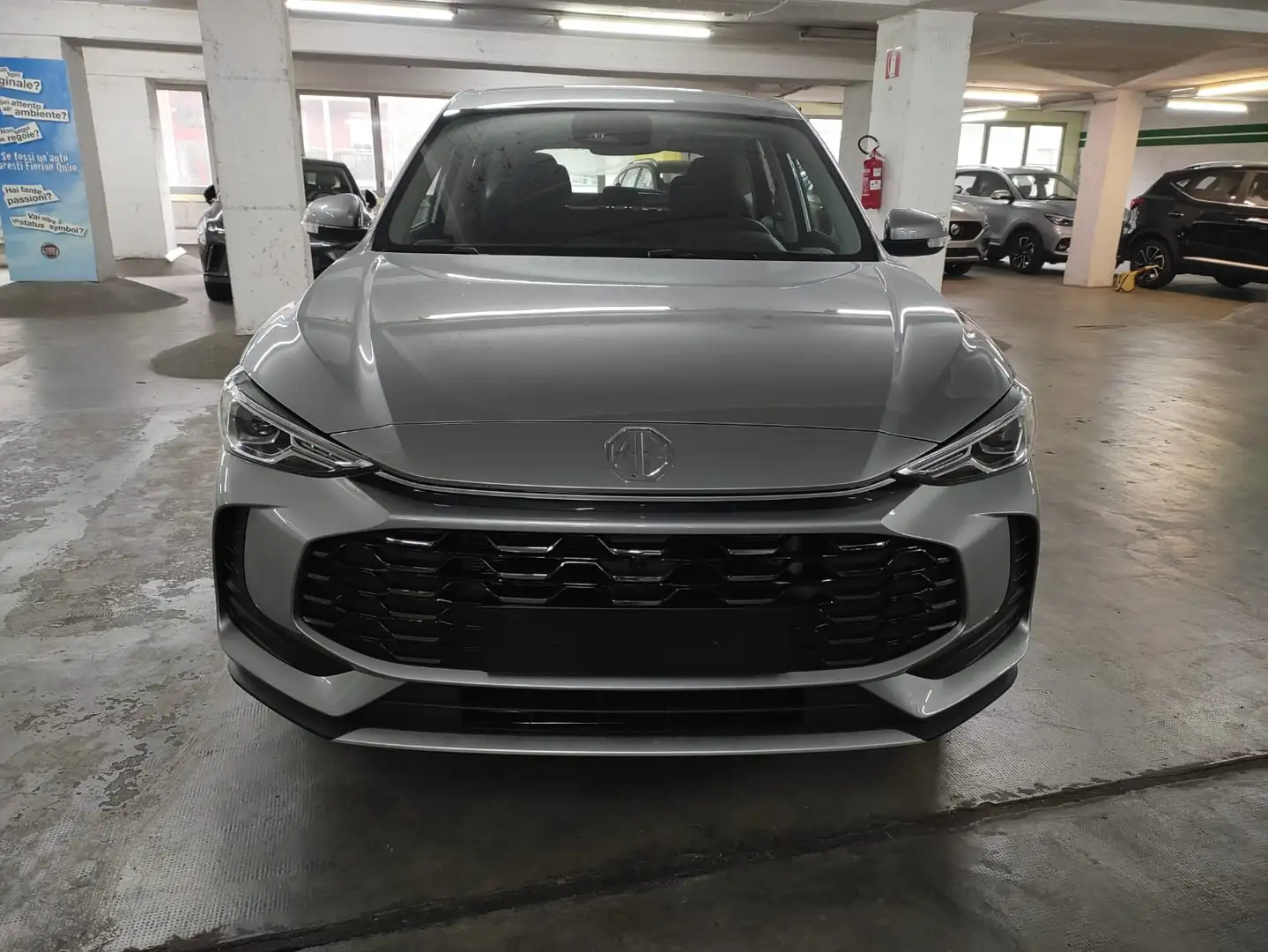 MG ZS NEW ZS 1.5L MT STD Cosmic Silver Grigio - 2