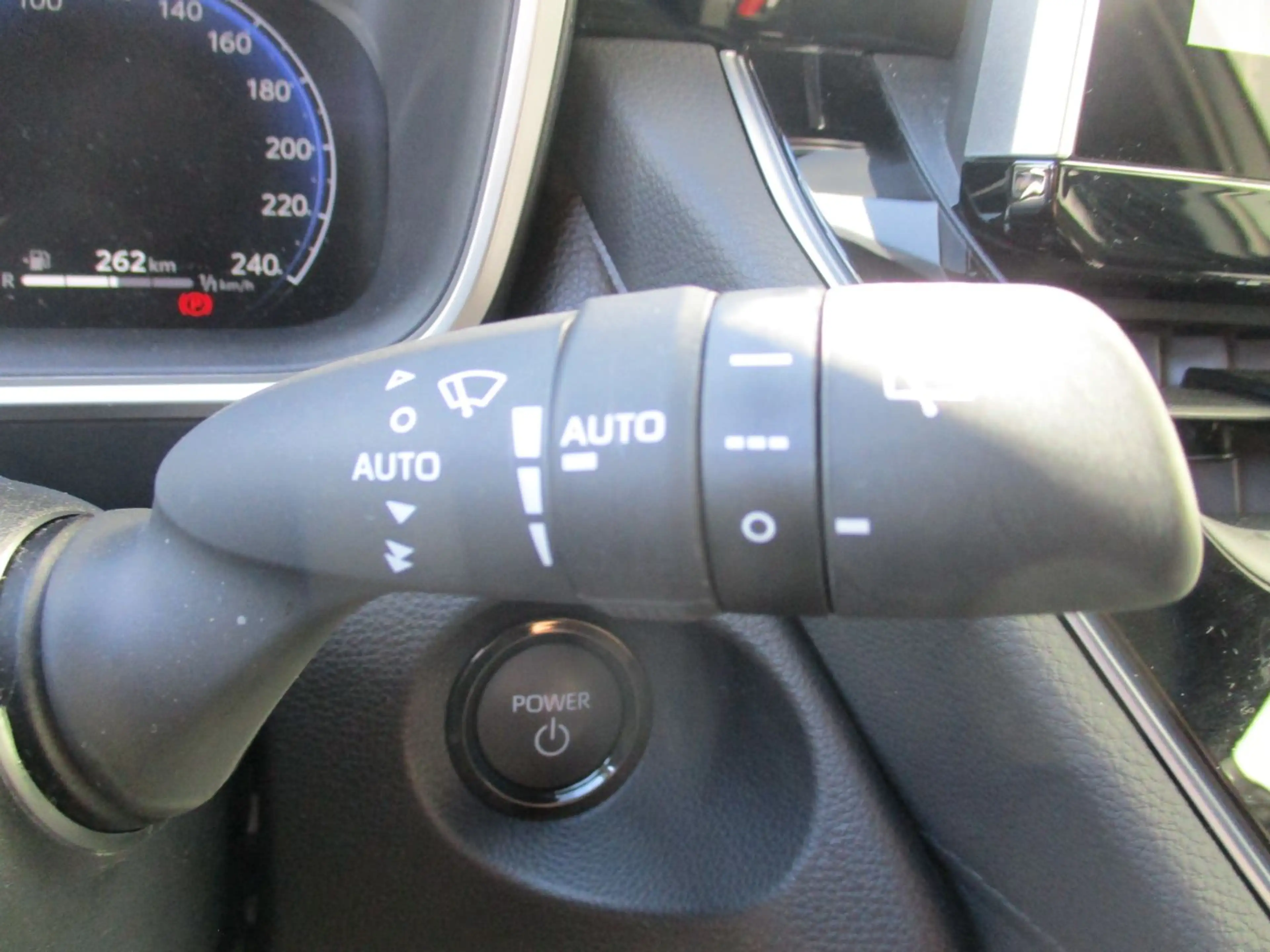 Toyota Corolla Cross 1.8 FWD Active Drive ACC+LED+Navi — photo 14
