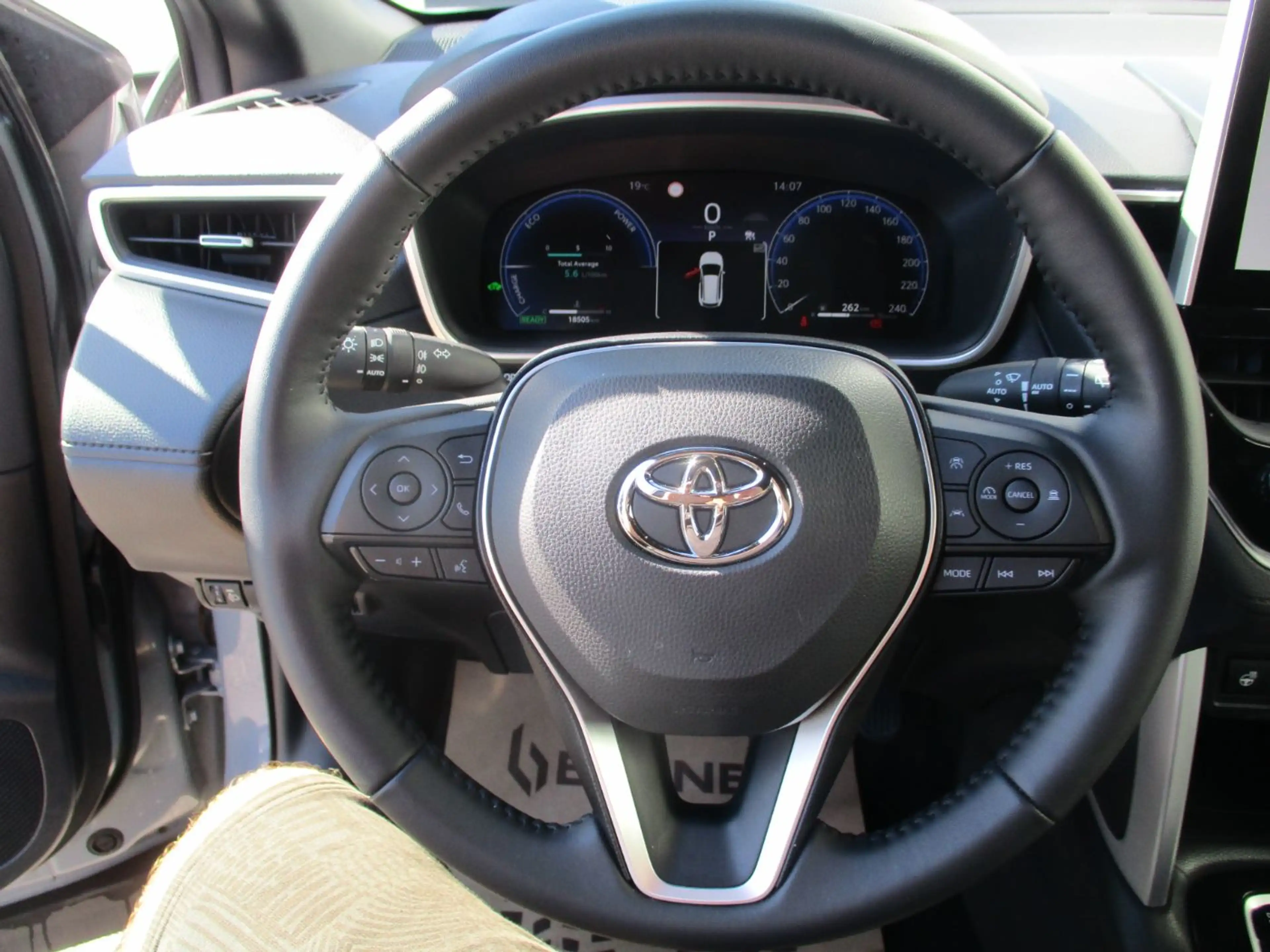 Toyota Corolla Cross 1.8 FWD Active Drive ACC+LED+Navi — photo 12