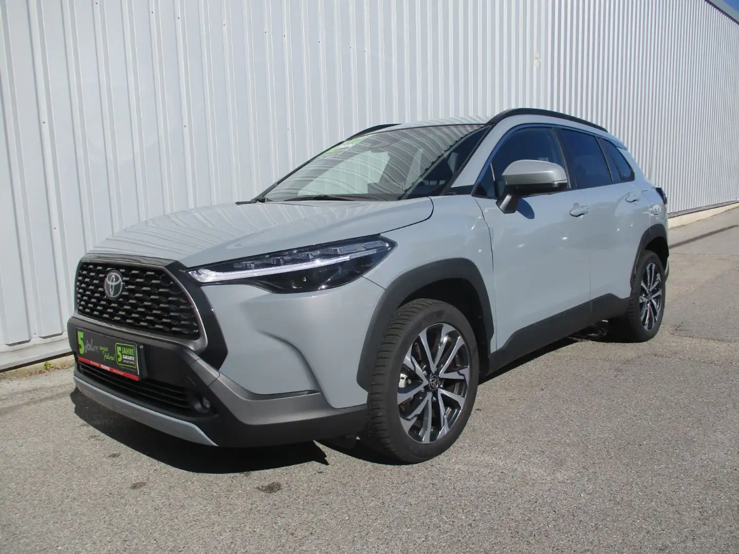 Toyota Corolla Cross 1.8 FWD Active Drive ACC+LED+Navi Grau - 2