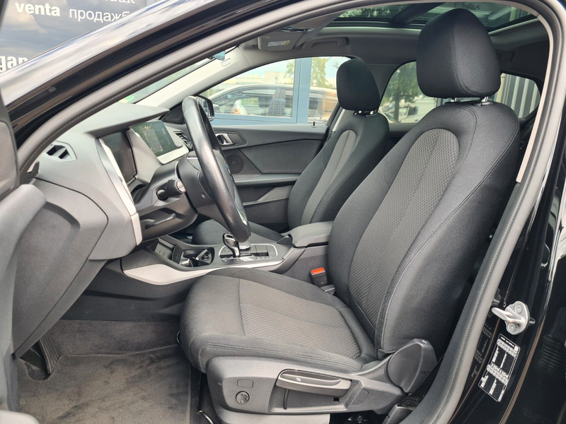 BMW 120 d Advantage - LC PRO - LED - PANO - CAM — photo 13