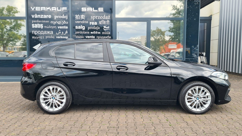 BMW 120 d Advantage - LC PRO - LED - PANO - CAM — photo 9
