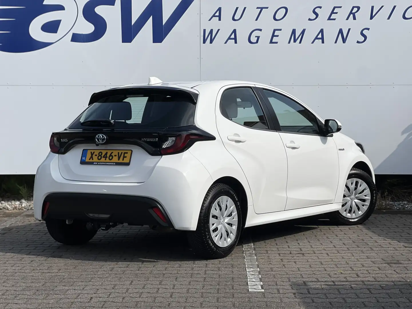 Toyota Yaris 1.5 Hybrid Active | Trekhaak | Camera | Navi | Car White - 2