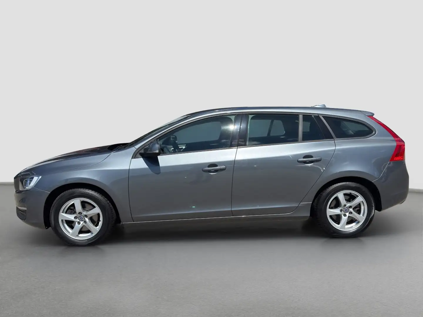 Volvo V60 D3 Kinetic Autom. Navi AHK Klima Navi Grijs - 2