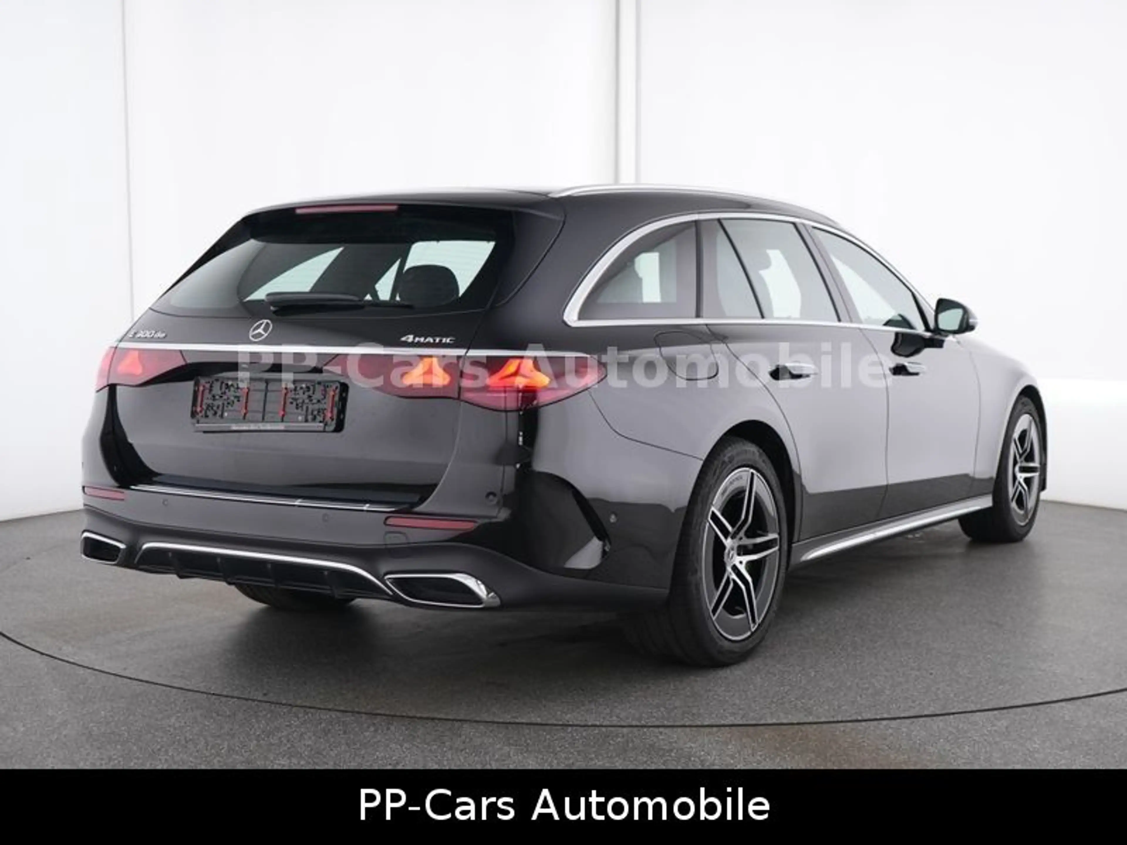 Mercedes-Benz E 300 de T 4Matic AMG*MASSAGE*AIRMATIC*NP:111t€ — photo 3