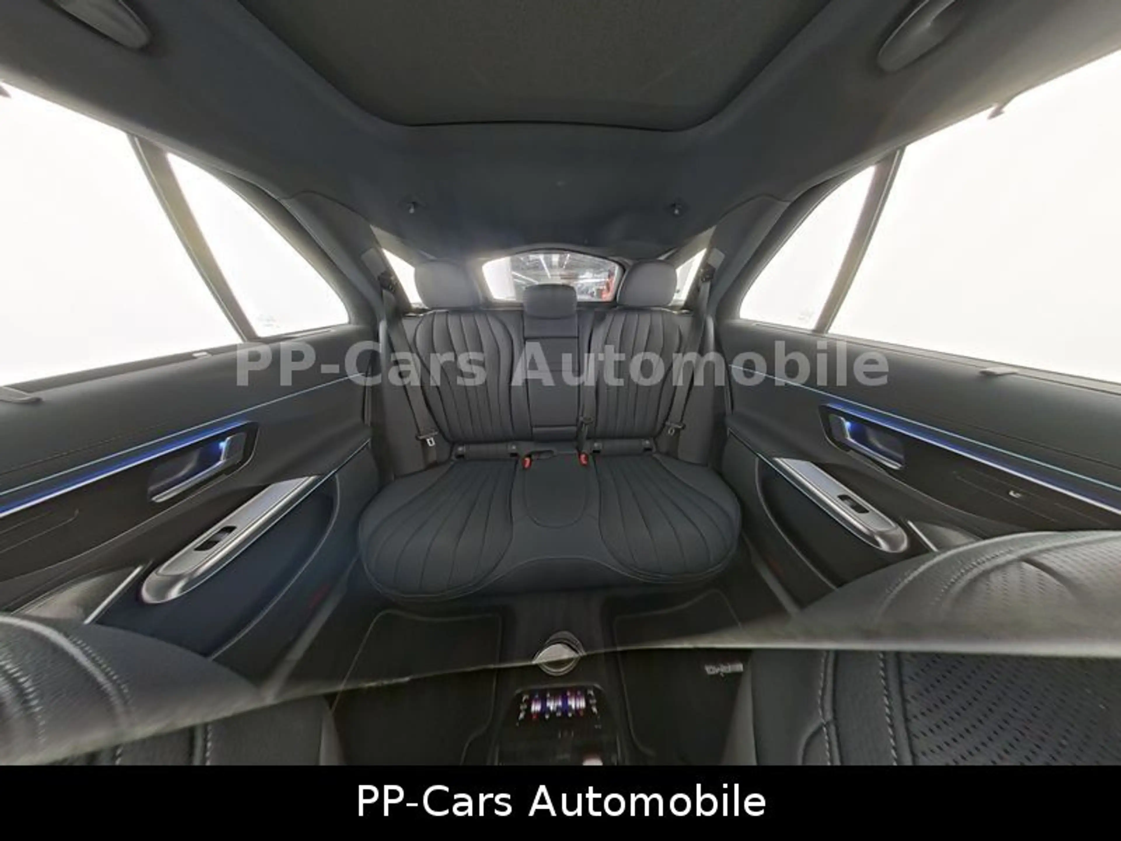 Mercedes-Benz E 300 de T 4Matic AMG*MASSAGE*AIRMATIC*NP:111t€ — photo 7