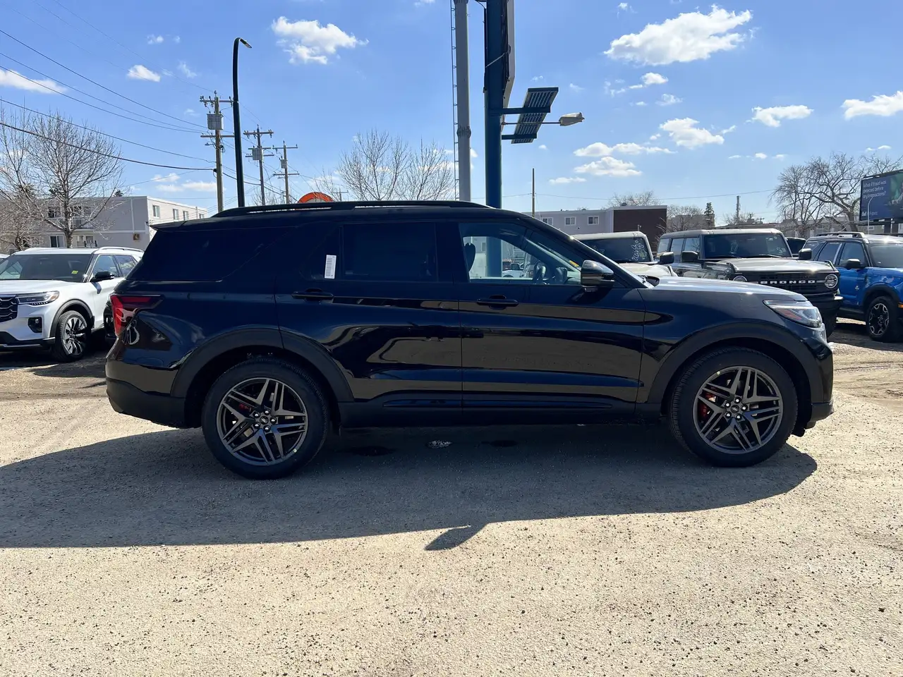 Ford Explorer снимка Ford Explorer